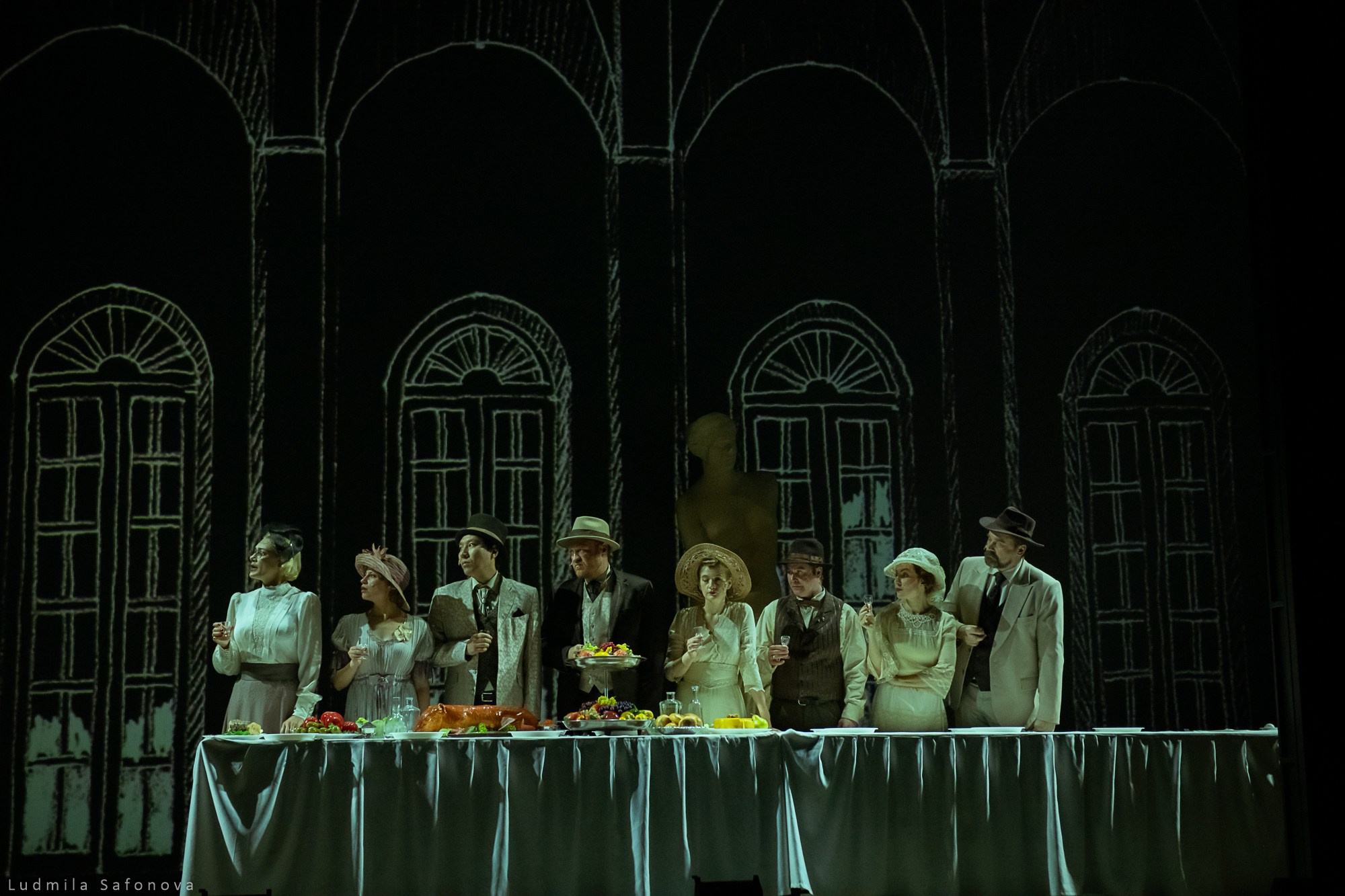 Весёлые ребята, театр на Таганке. Lucytheatre