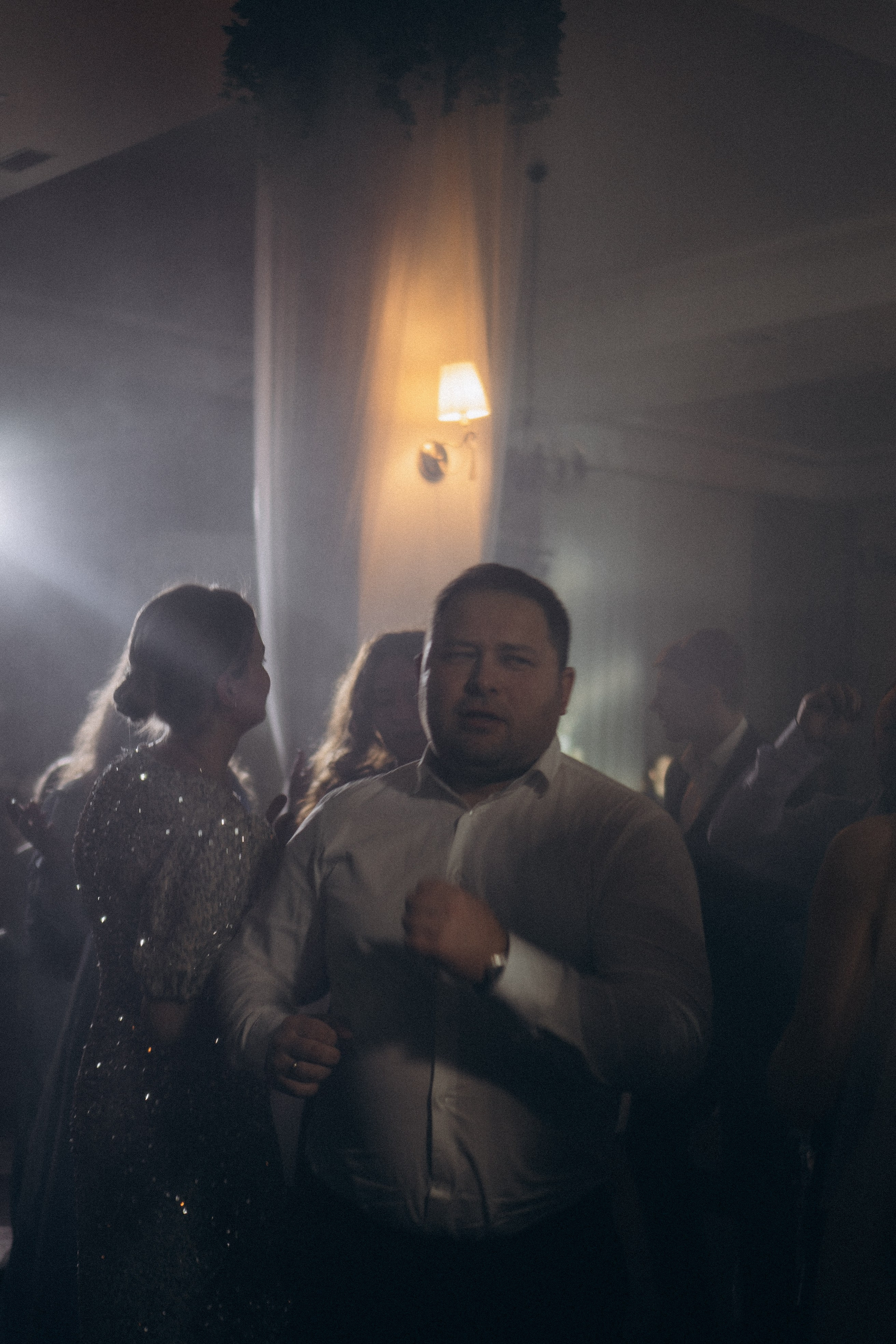 СВАДЕБНАЯ СЬЕМКА СБОРОВ В ОТЕЛЕ И ВЫЕЗД НА ЦЕРЕМОНИЮ (СНЯТО В СИБИРЕ В НИЖНЕВАРТОВСКЕ). Профессиональный фотограф, Санкт-Петербург — Виктория Богомолова