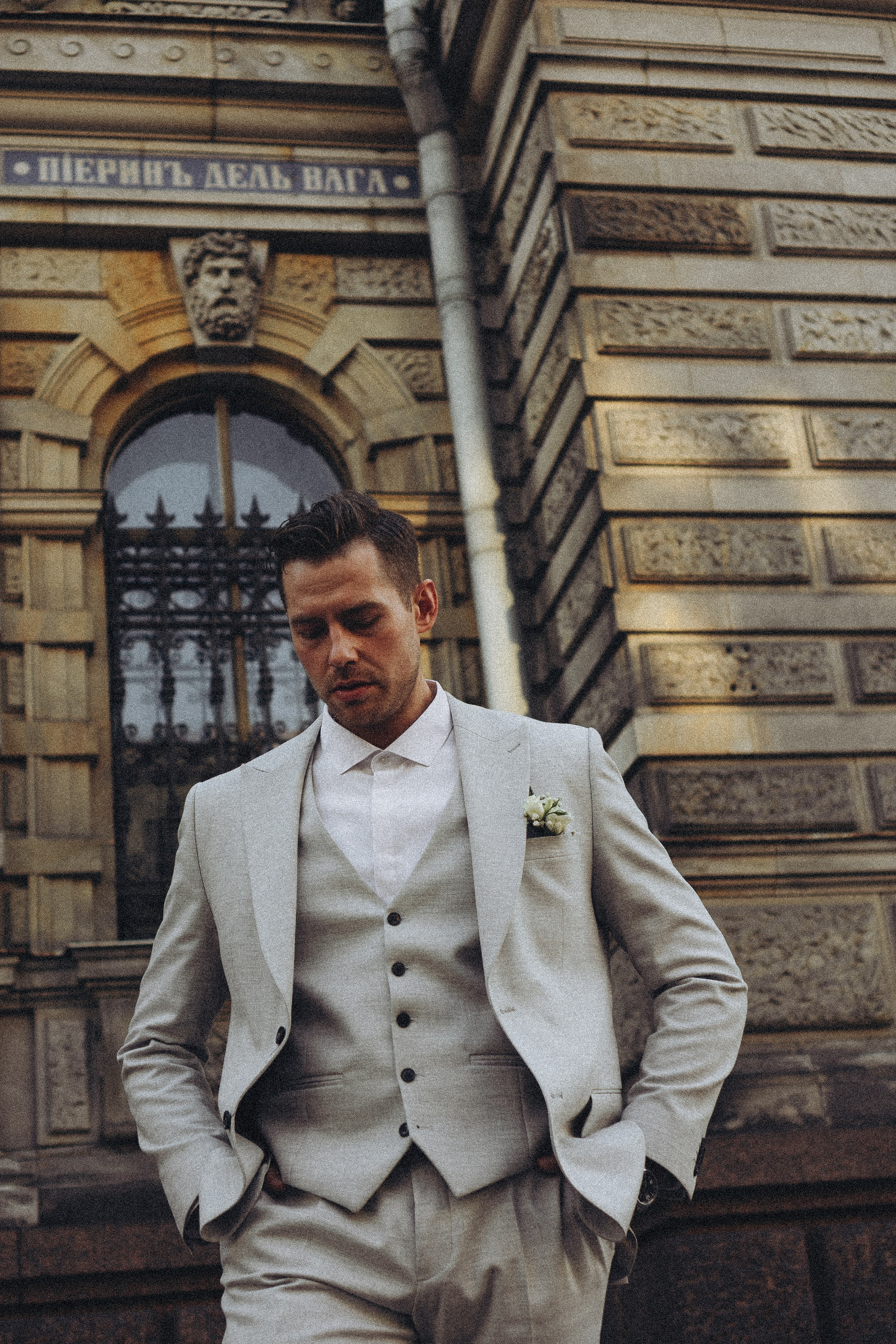 Свадебная сьемка у академии Штиглица. Профессиональный фотограф, Санкт-Петербург — Виктория Богомолова