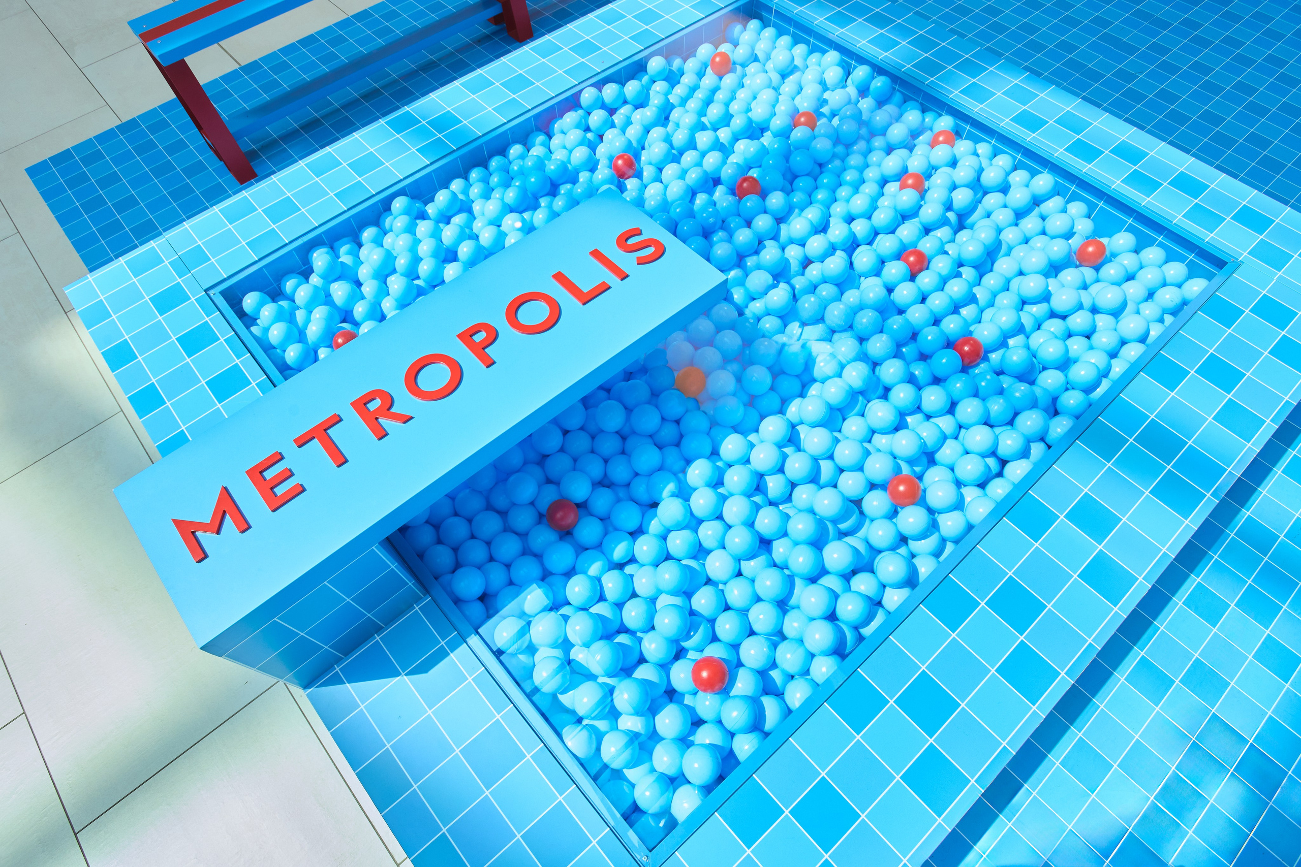 Metropolis. Святослав Лебедев | Рекламный фотограф — Коммерческая съемка, Арт-дирекшн, AI-интеграция