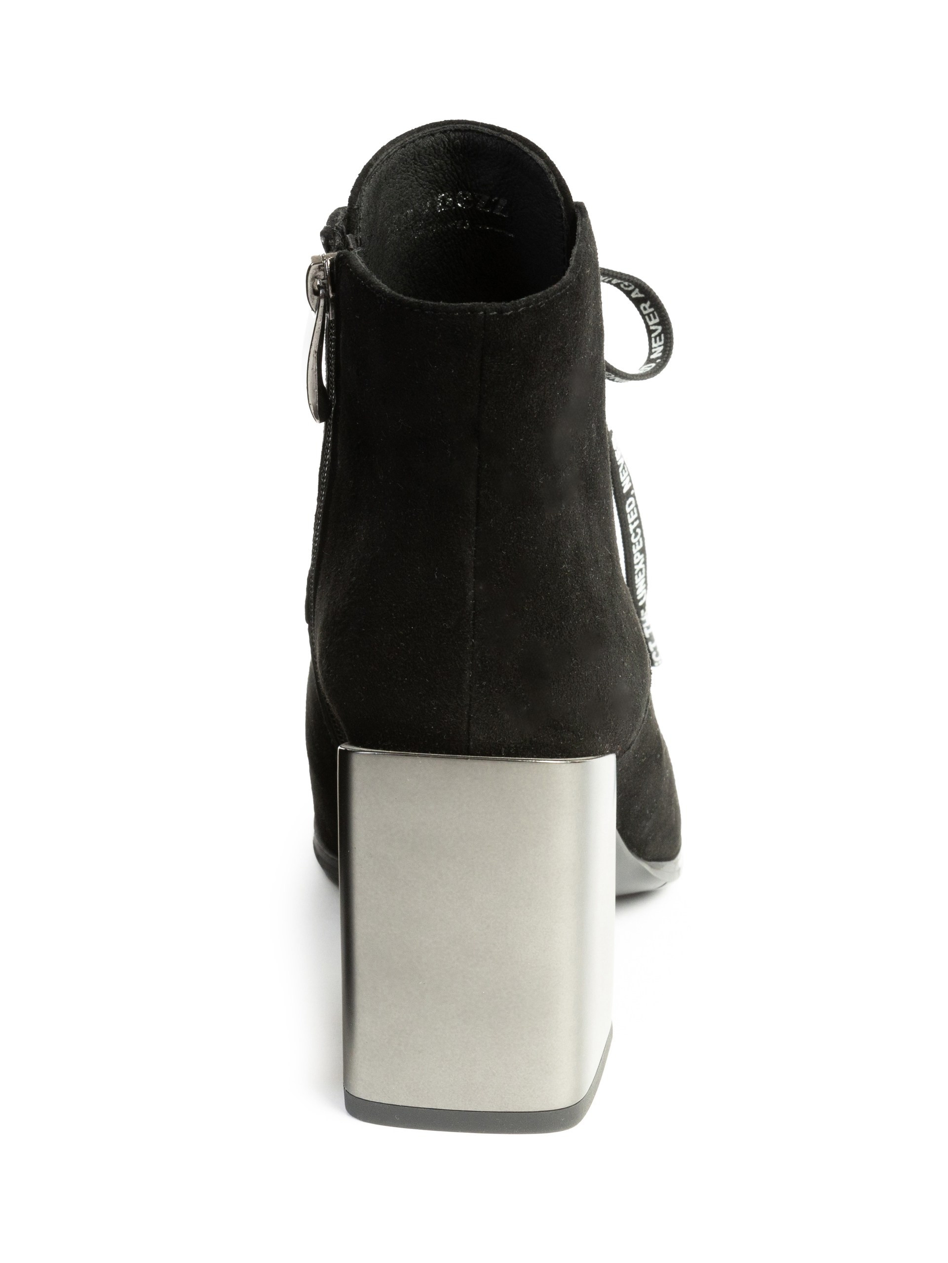 Обувь для размещения на wildberries.ru. Фотограф в Туле Крупский АнДРей. Фотостудия «КАДР71» в Туле