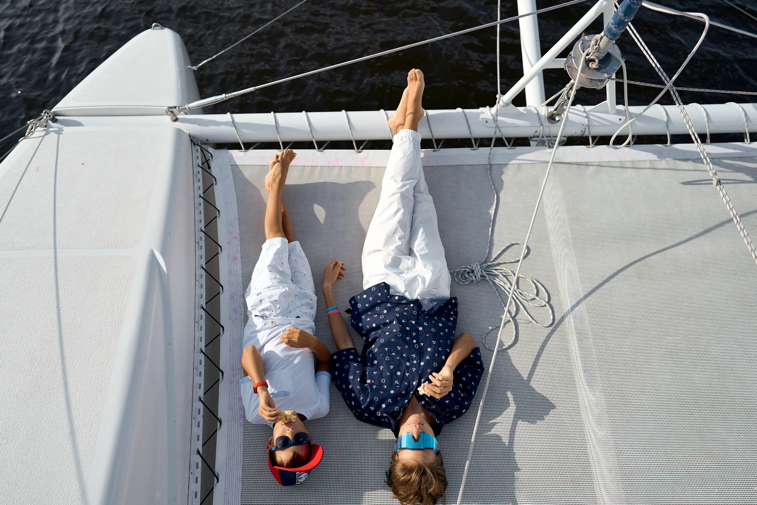 Семейная прогулка под парусом