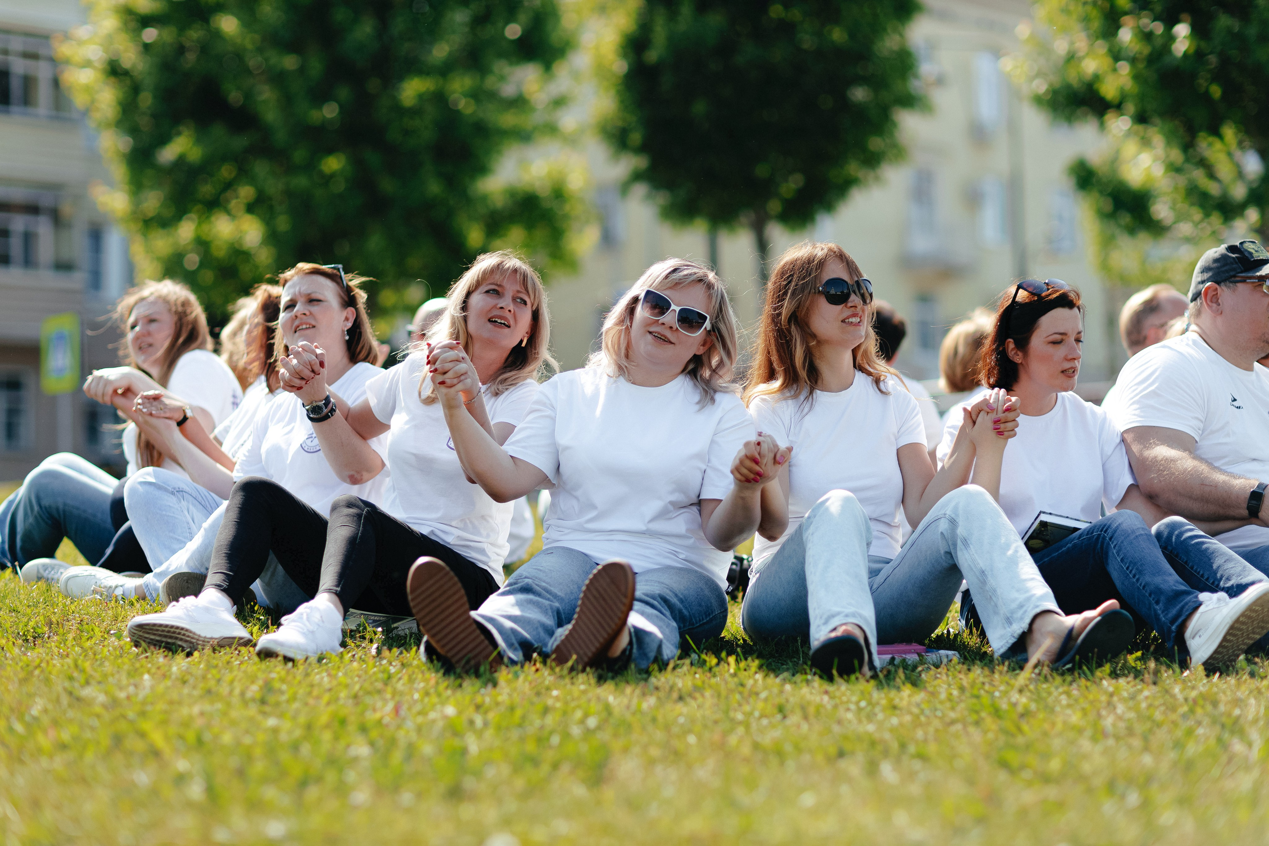 Репортажные фото съёмки клипа от родителей выпускникам. Свадебный фотограф в Воронеже Александр Работкин