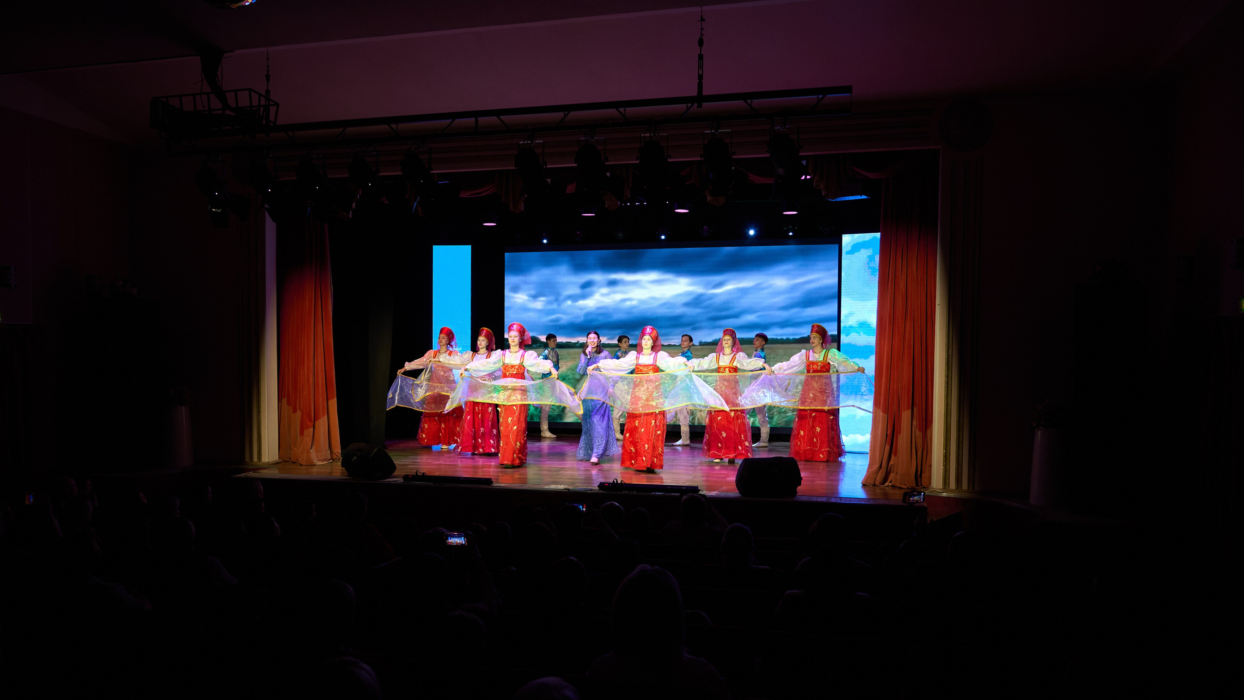 Концерт учащихся ДШИ № 18 «Мы делаем выбор сами». [fXph] Фотограф Масликов Илья. Съёмка мероприятий в Ленинске-Кузнецком