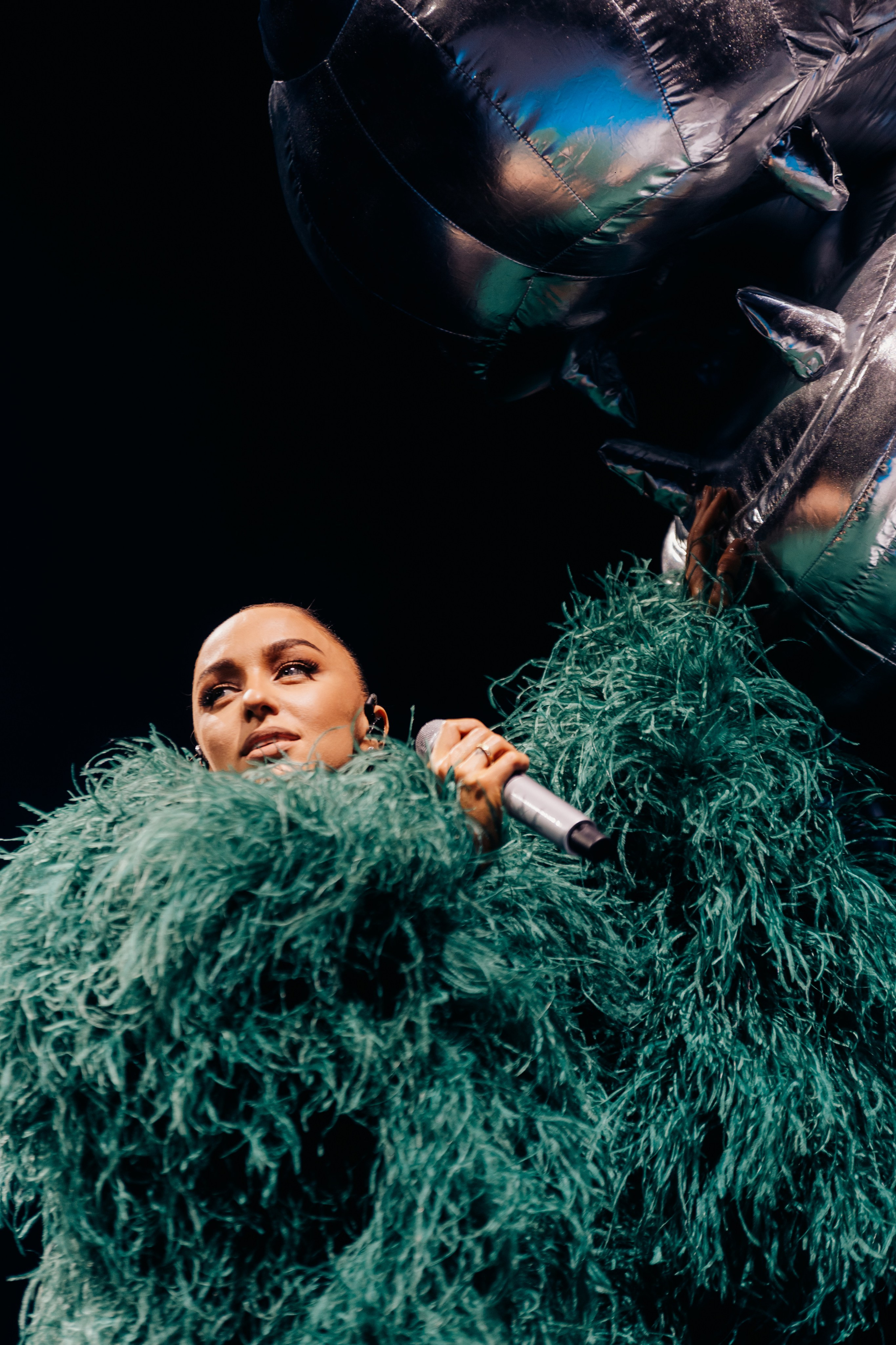 MARI KRAIMBRERI В ВТБ АРЕНЕ 18.10.25. Концертный и репортажный фотограф в Москве и Санкт-Петербурге Мария