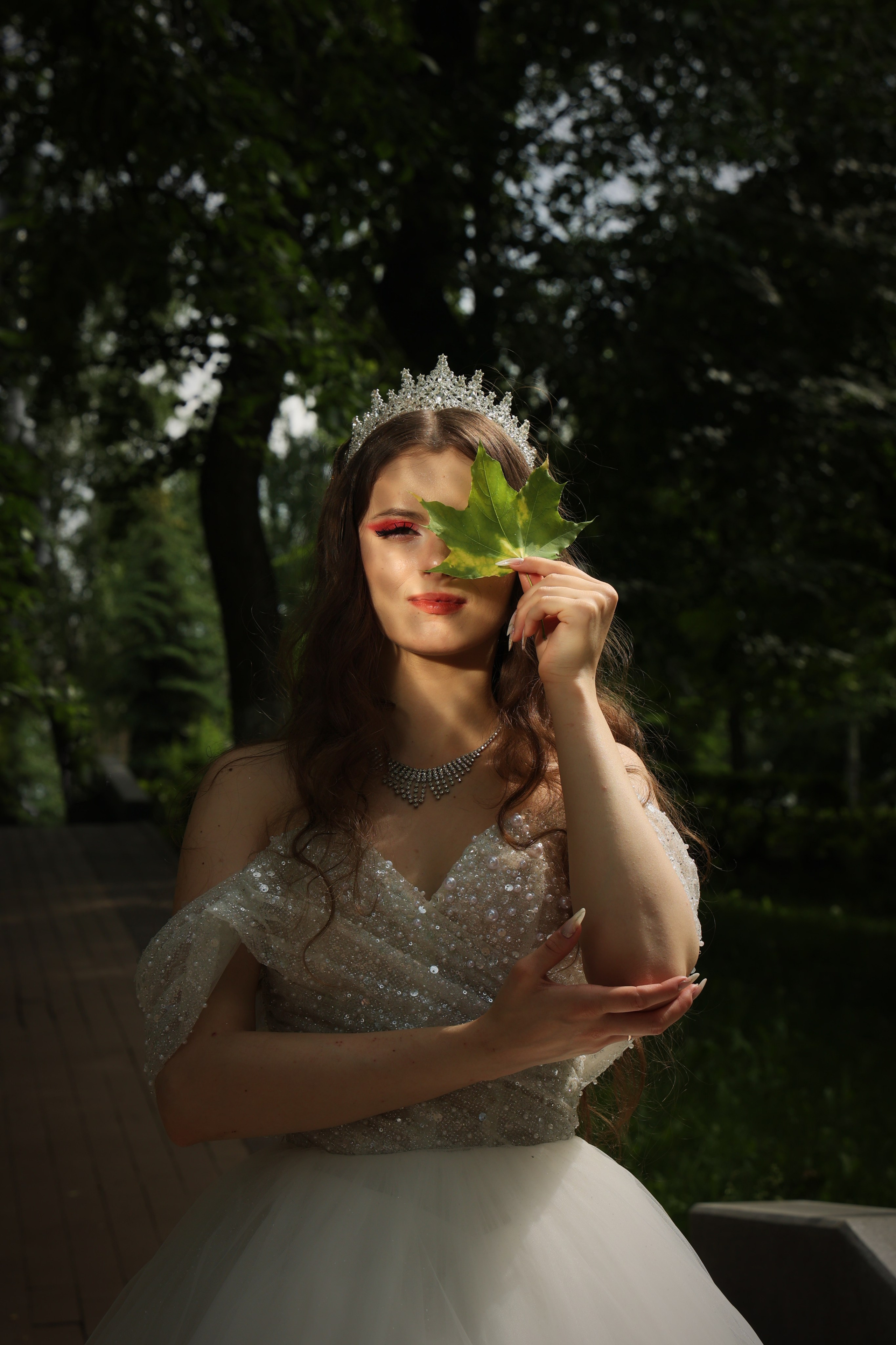 невеста с листиком