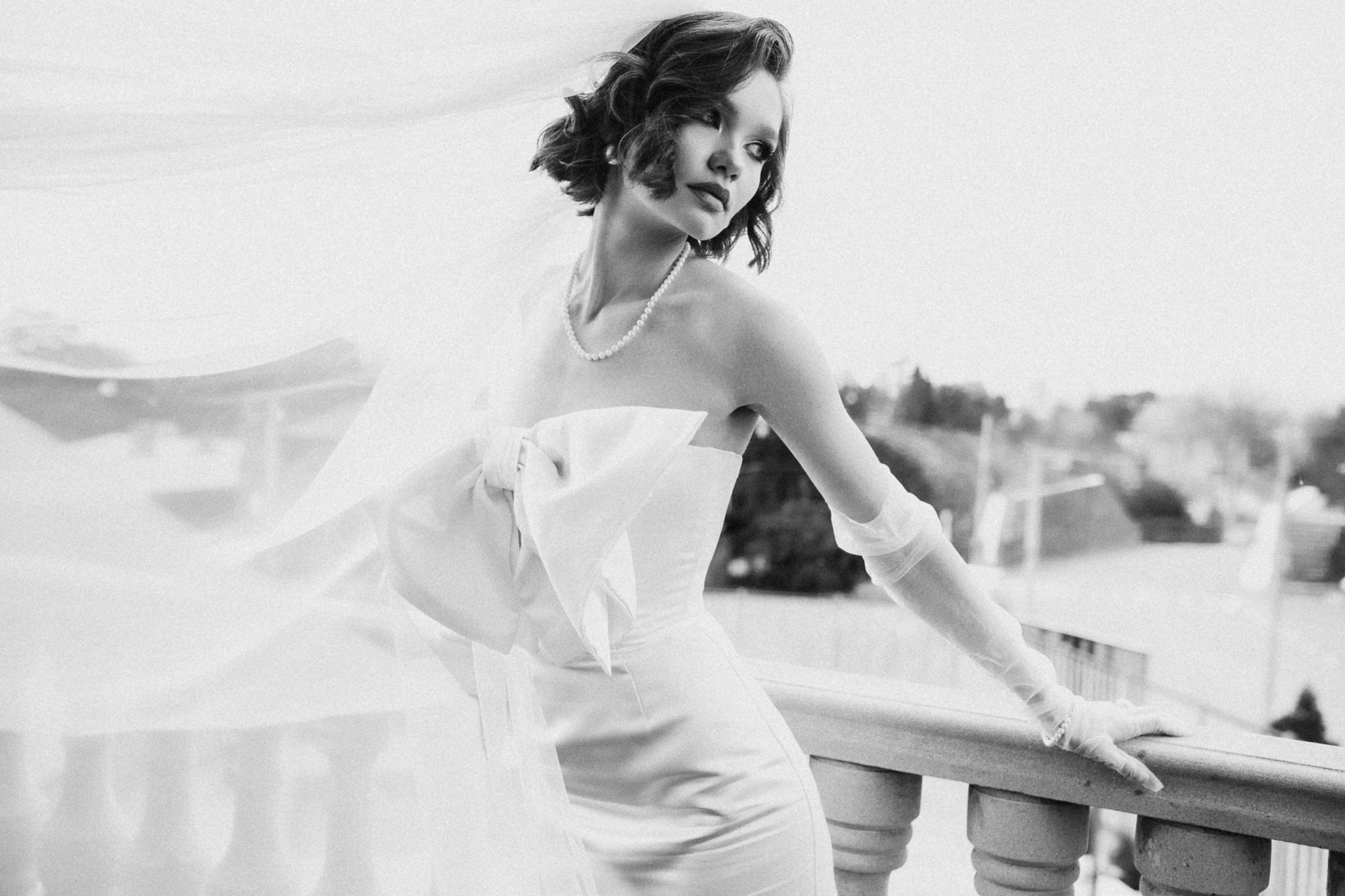 Любовь в индустриальном свете: свадебная фотосессия в стильном интерьере. Семейный и свадебный фотограф Ростове-на-Дону