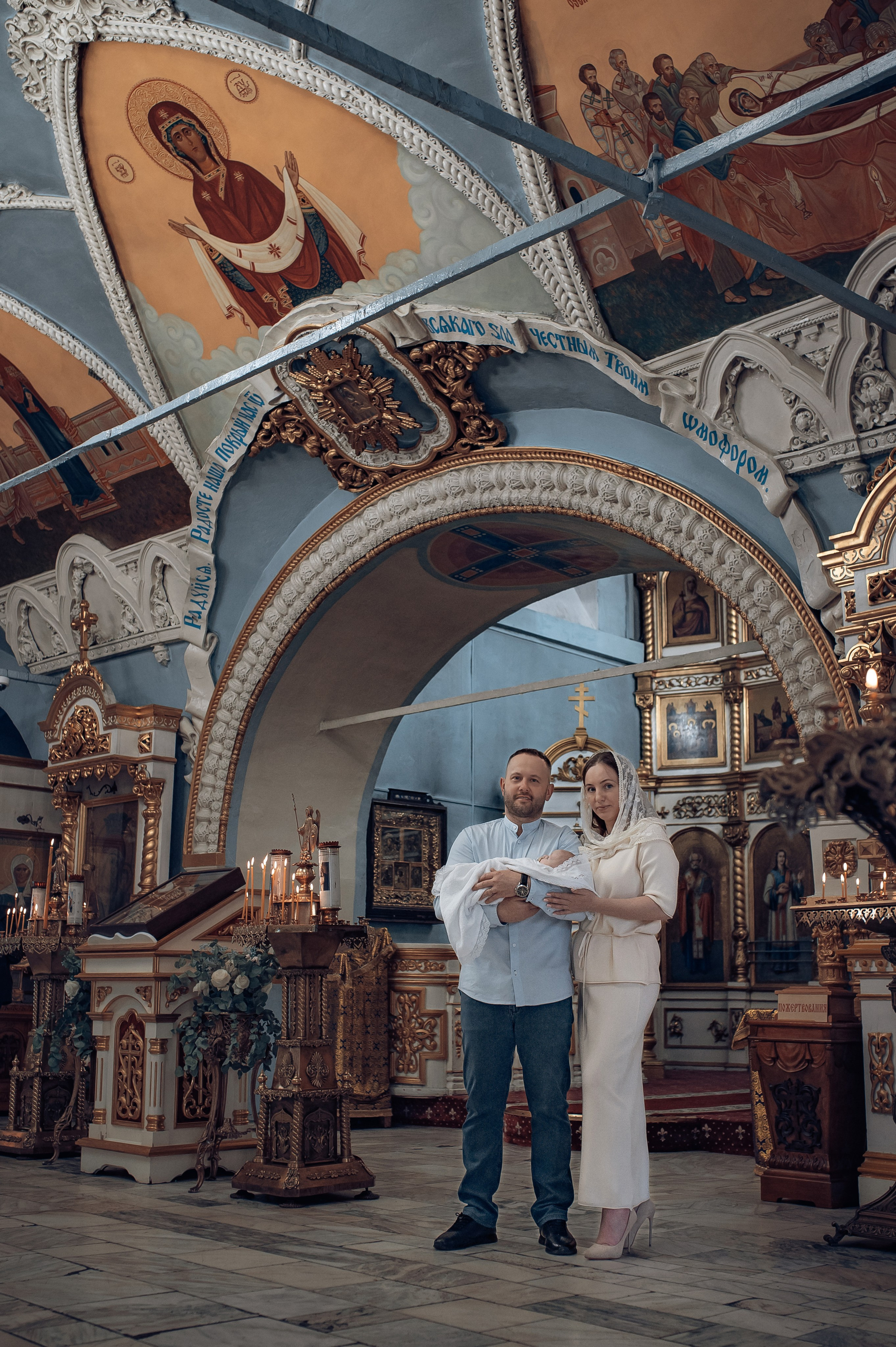 Крещение Аглайи в Покровском кафедральном соборе. Фотографы крещения/венчания  Красноярск Татьяна и Вячеслав Переваловы