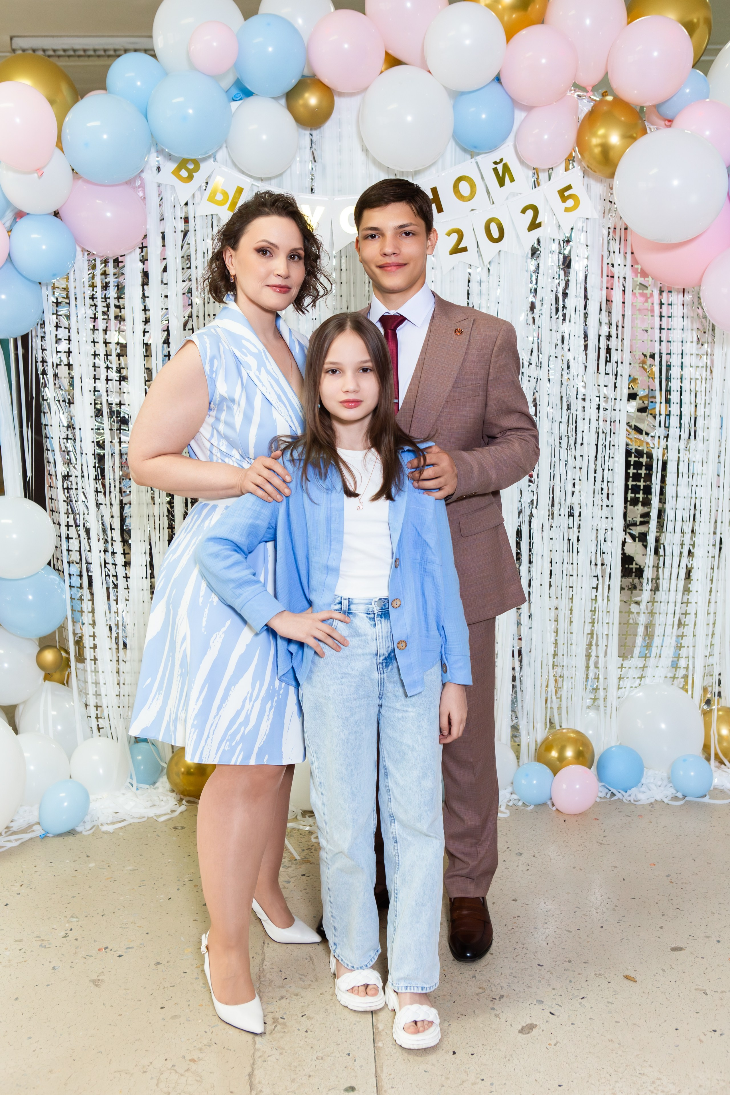ФОТОСЕССИЯ С РОДИТЕЛЯМИ ВЫПУСКНОЙ 2025 9 ШКОЛА Г.МЦЕНСК. Профессиональный фотограф в Мценске и Орловской области