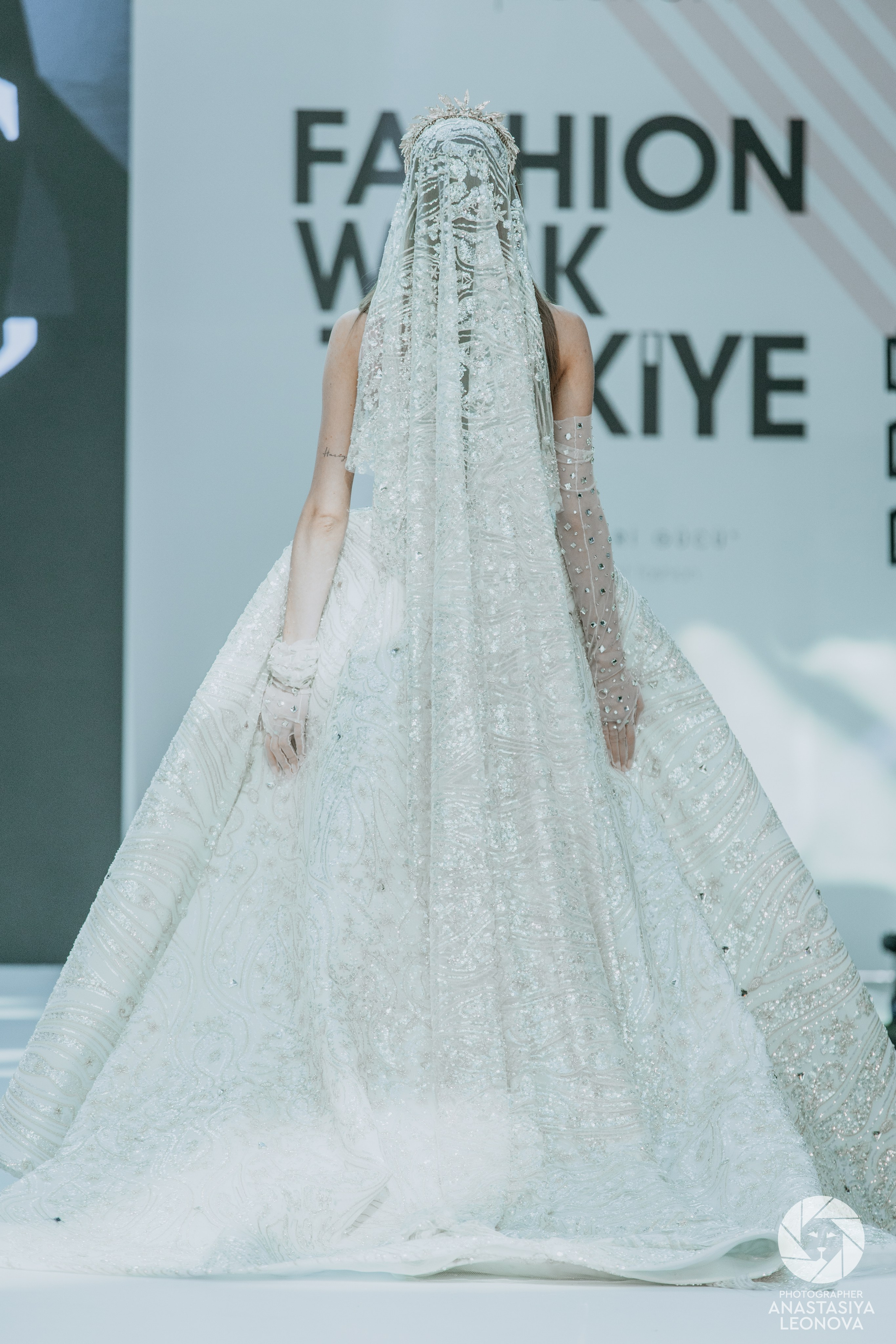 Fashion Week Türkiye [spring, 2025]. Anastasia Leonowa