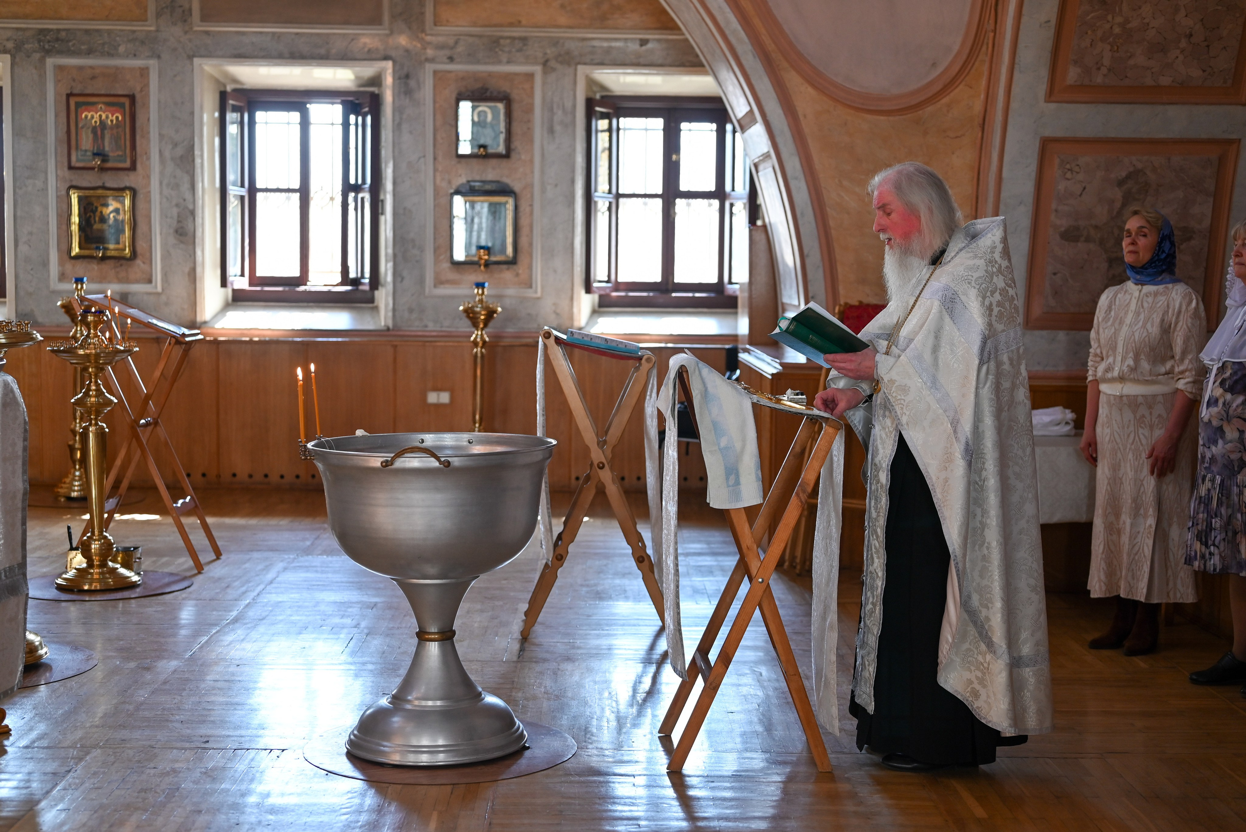 Крещение мама Анна. Семейный и детский фотограф Москва