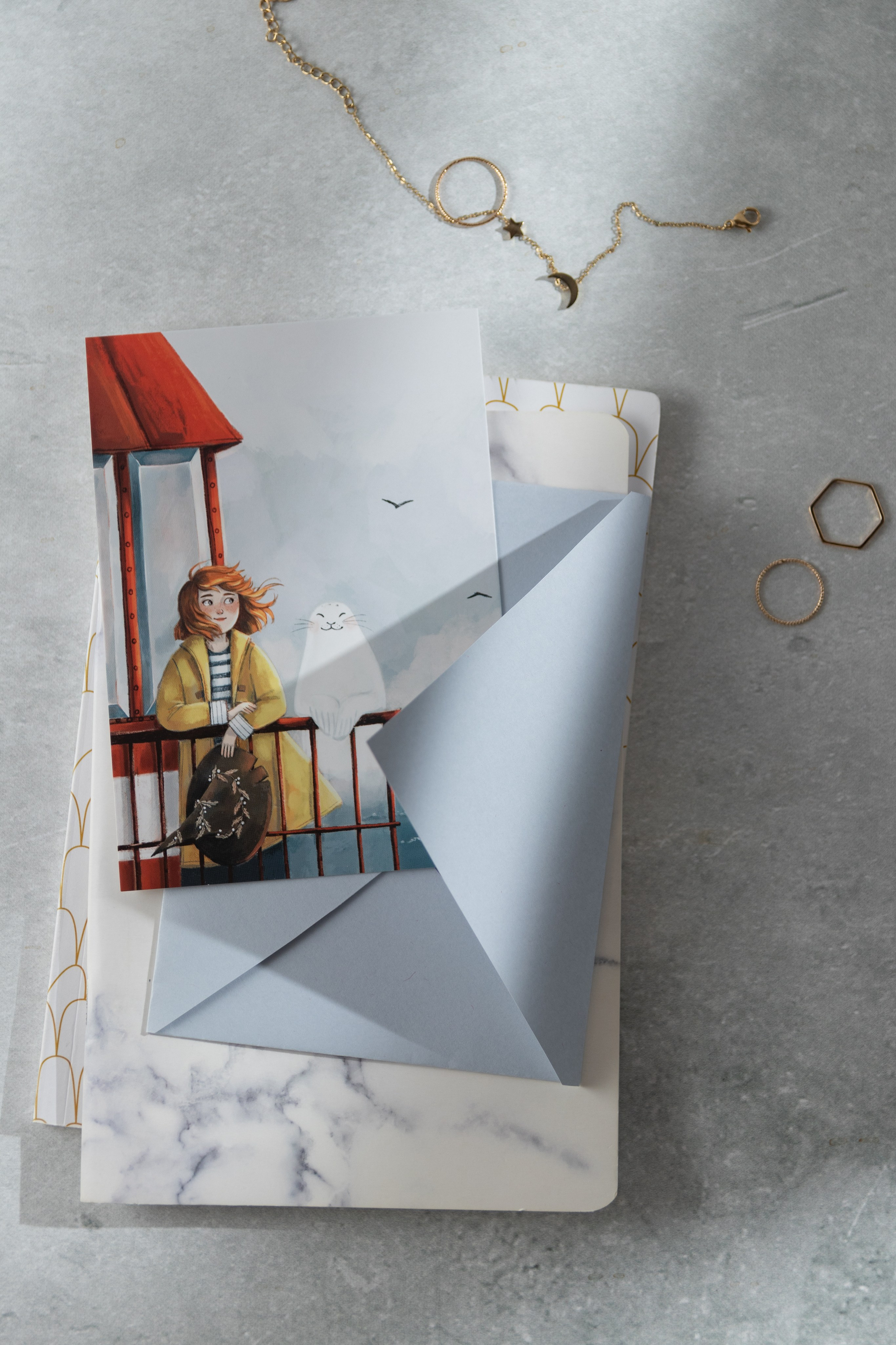 Открытки Moonpost. Предметный фотограф Северова Екатерина | Профессиональная предметная съёмка фото и видео в Санкт-Петербурге