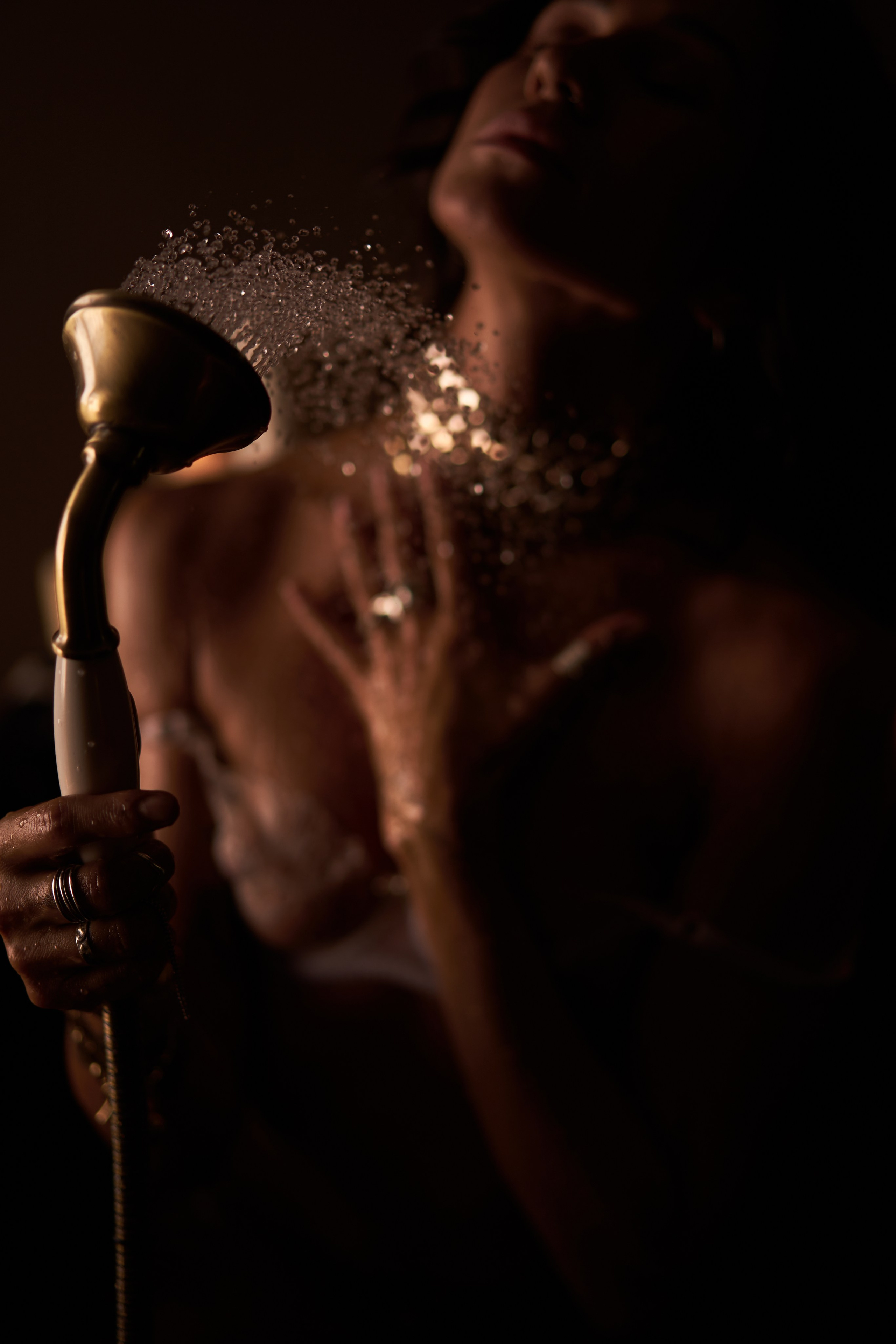 Будуарная фотосессия в студии с водой. Фотограф Екатеринбург Кокшарова Александра