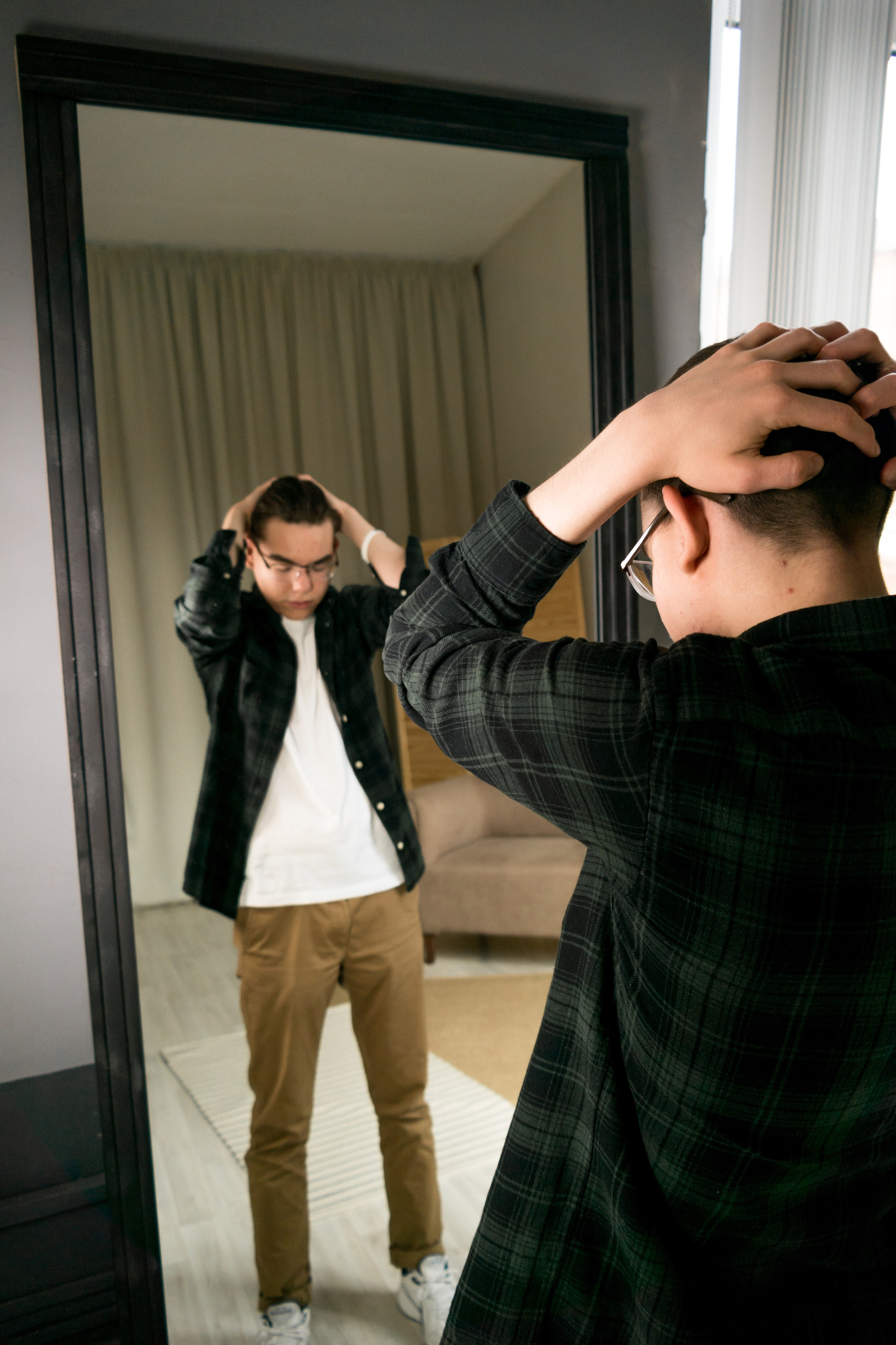 Фотосессии в Краснодаре для специалистов, коучей, экспертов. AI Фотограф Краснодар: мужские и женские фотосессии, стилизация съемки. Нейро-фотосессии онлайн