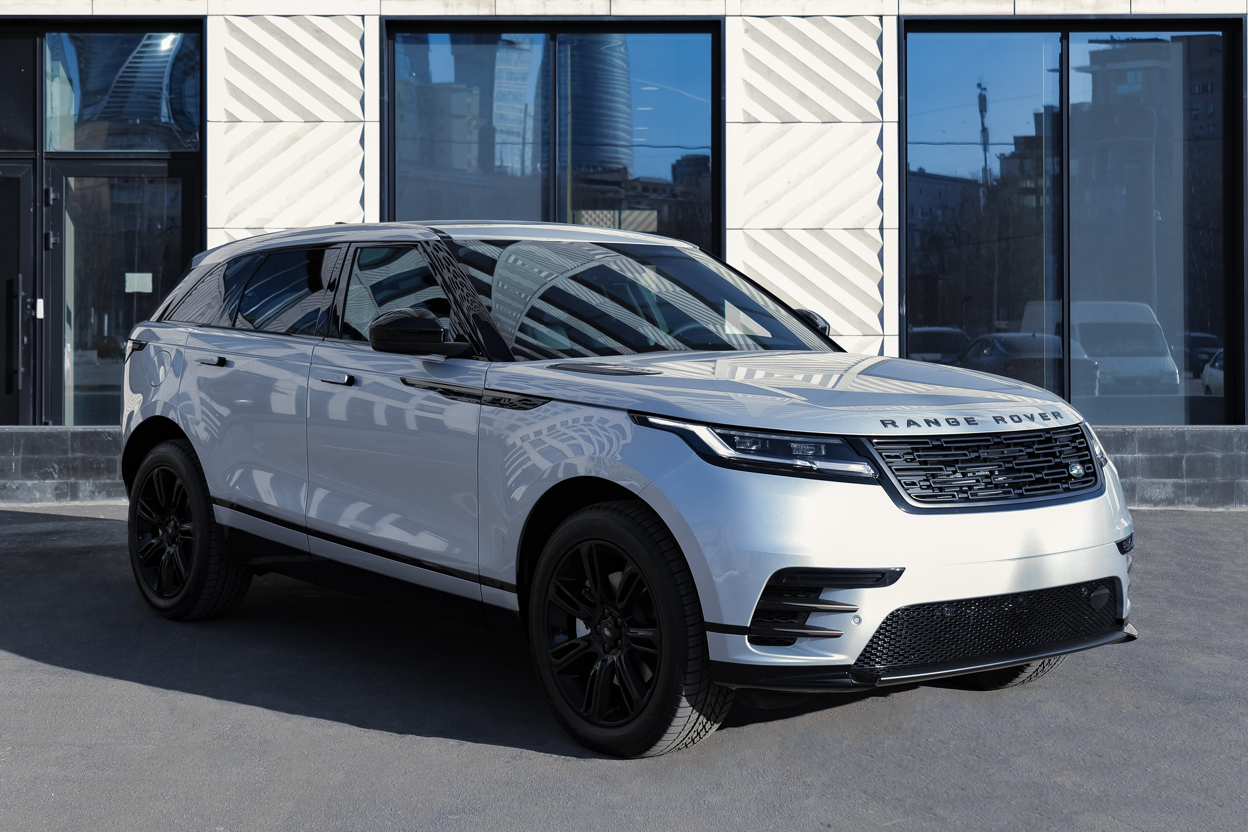 2024 Range Rover Velar 2.0 AT. Mixturecaptures