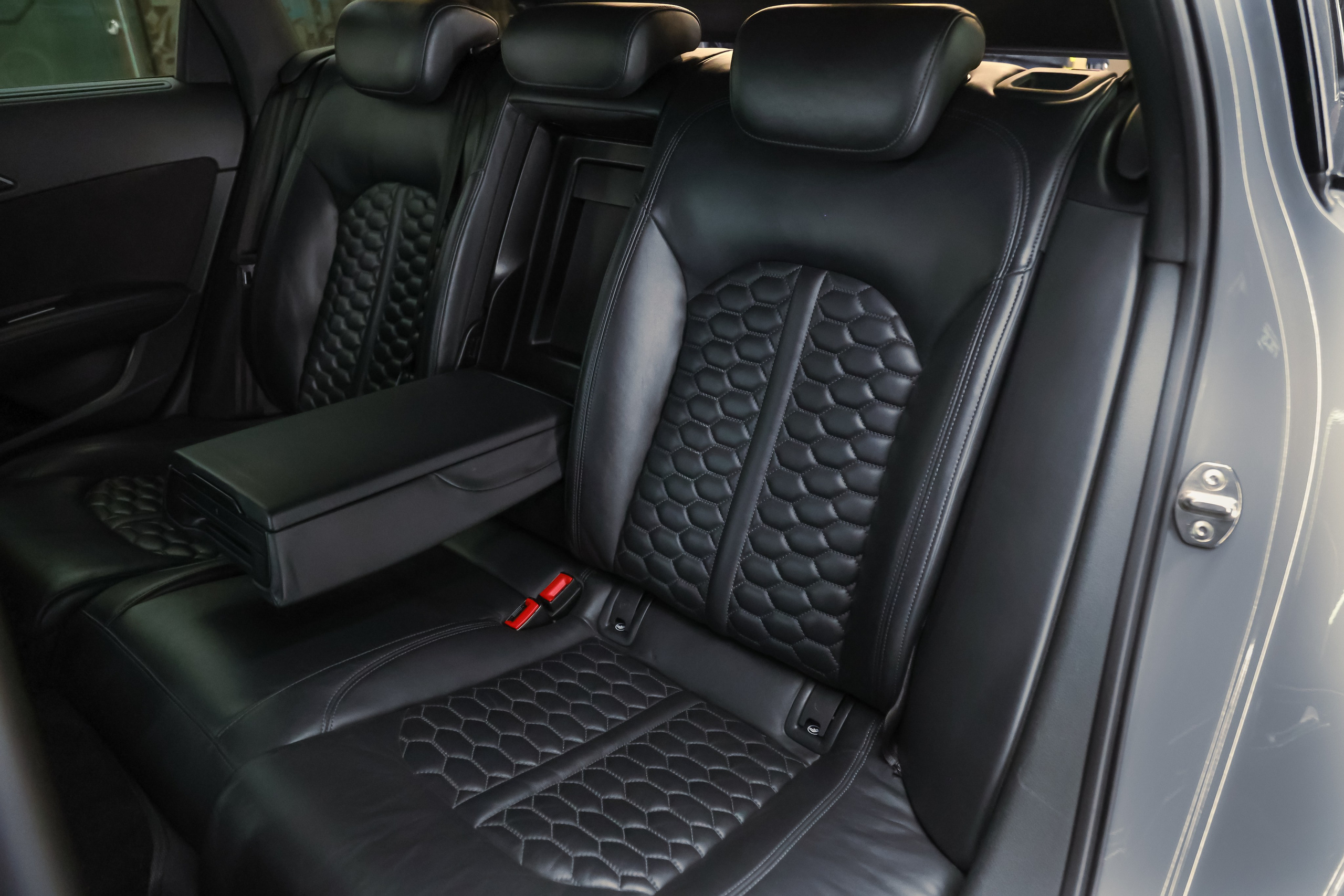 2017 AUDI RS6. Mixturecaptures