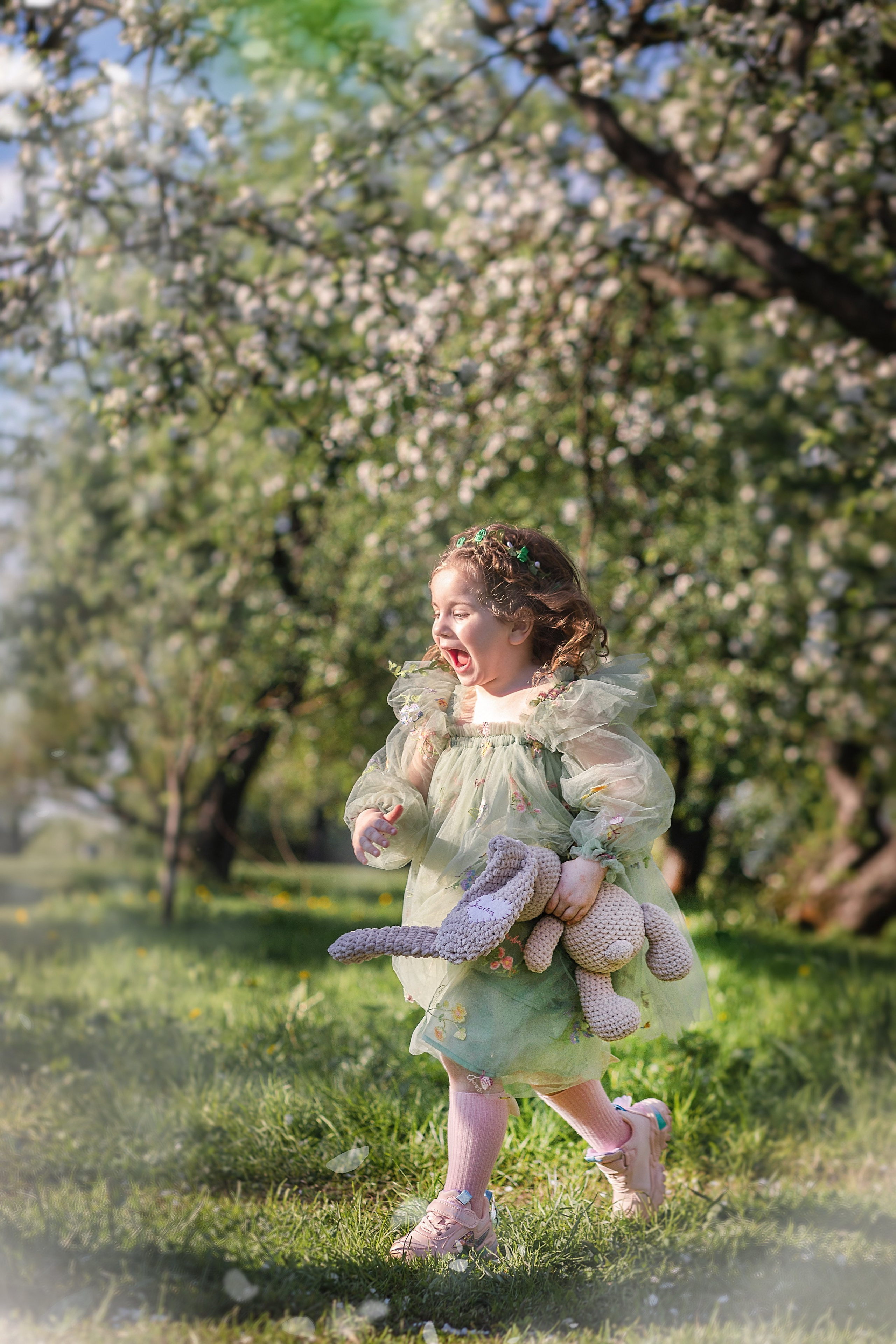 Фотосессия в цветущих садах. ФОТОГРАФ НА ГОДИК, БЕРЕМЕННОСТИ, НОВОРОЖДЕННЫХ, КРЕЩЕНИЯ МОСКВА