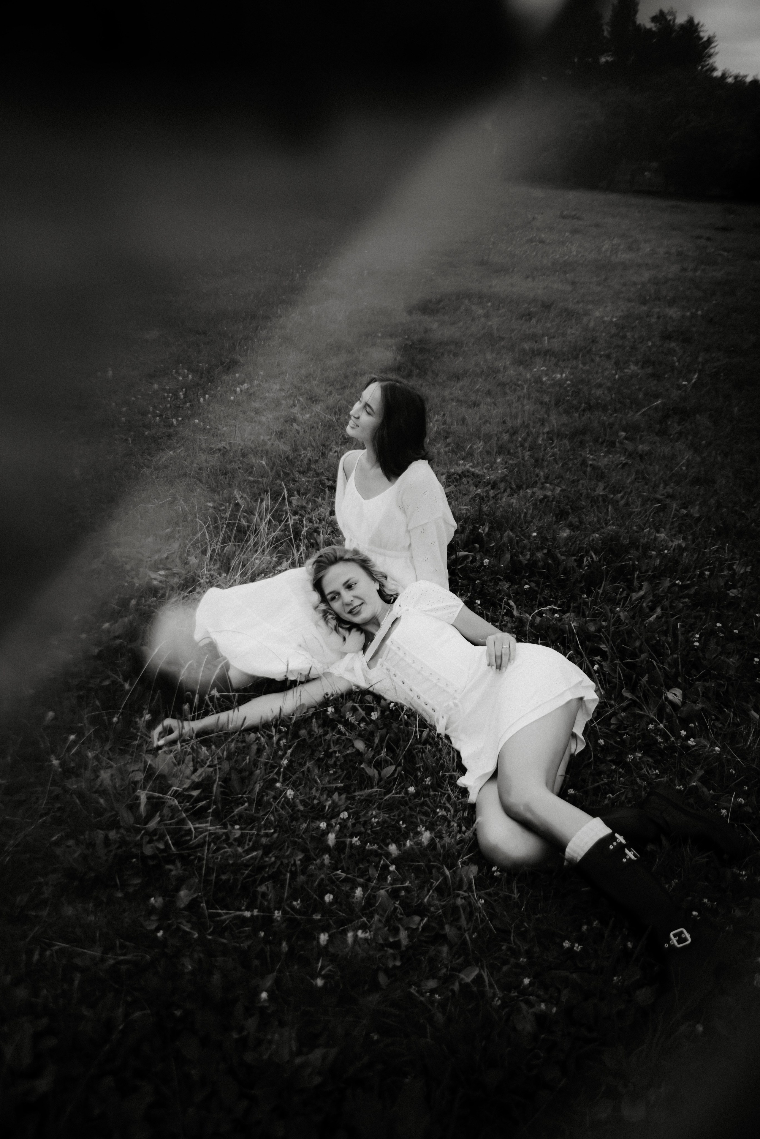 Алена и Даша