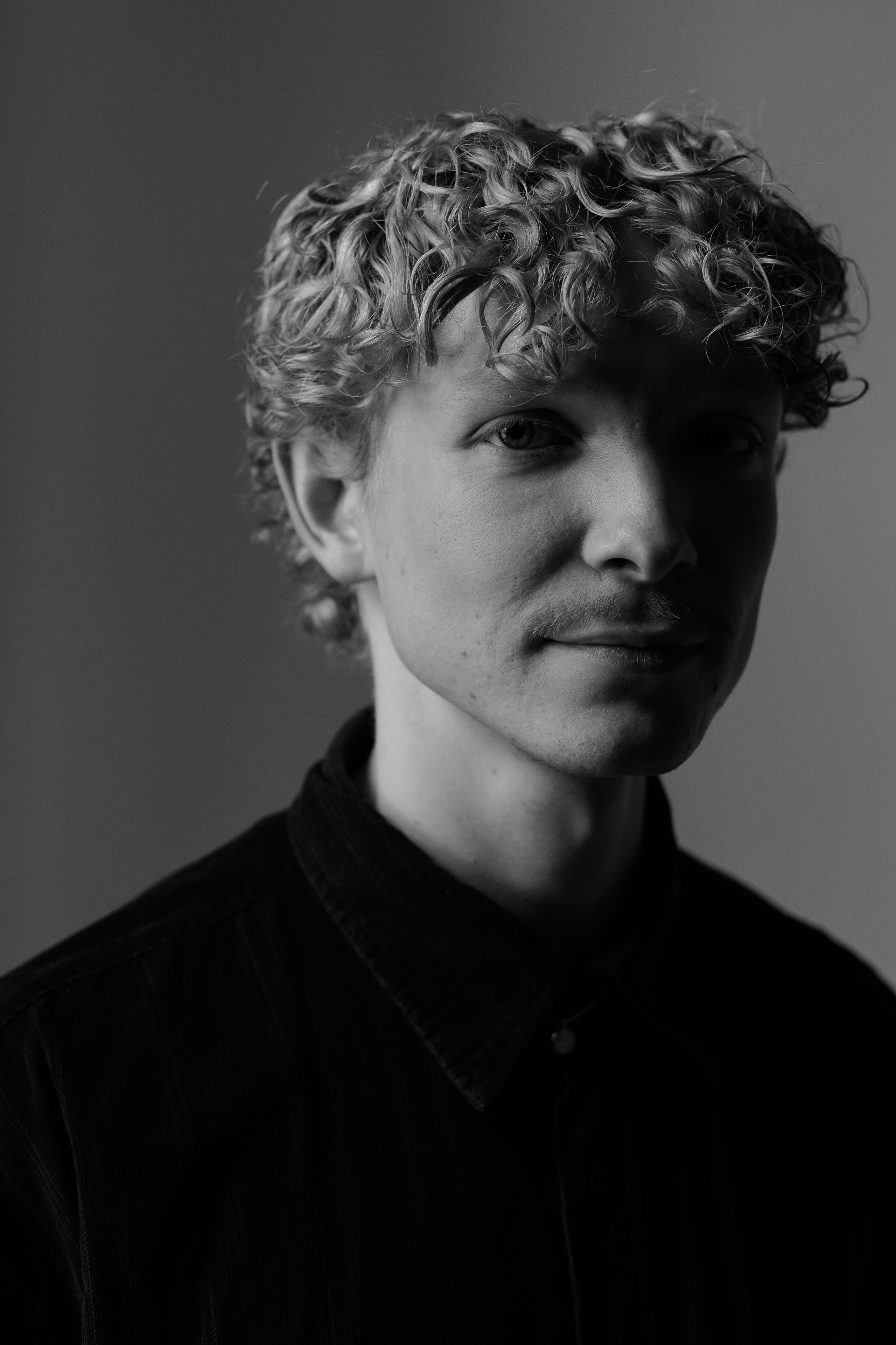 Портреты в студии. Портретный фотограф в Москве Тимур Мансуров