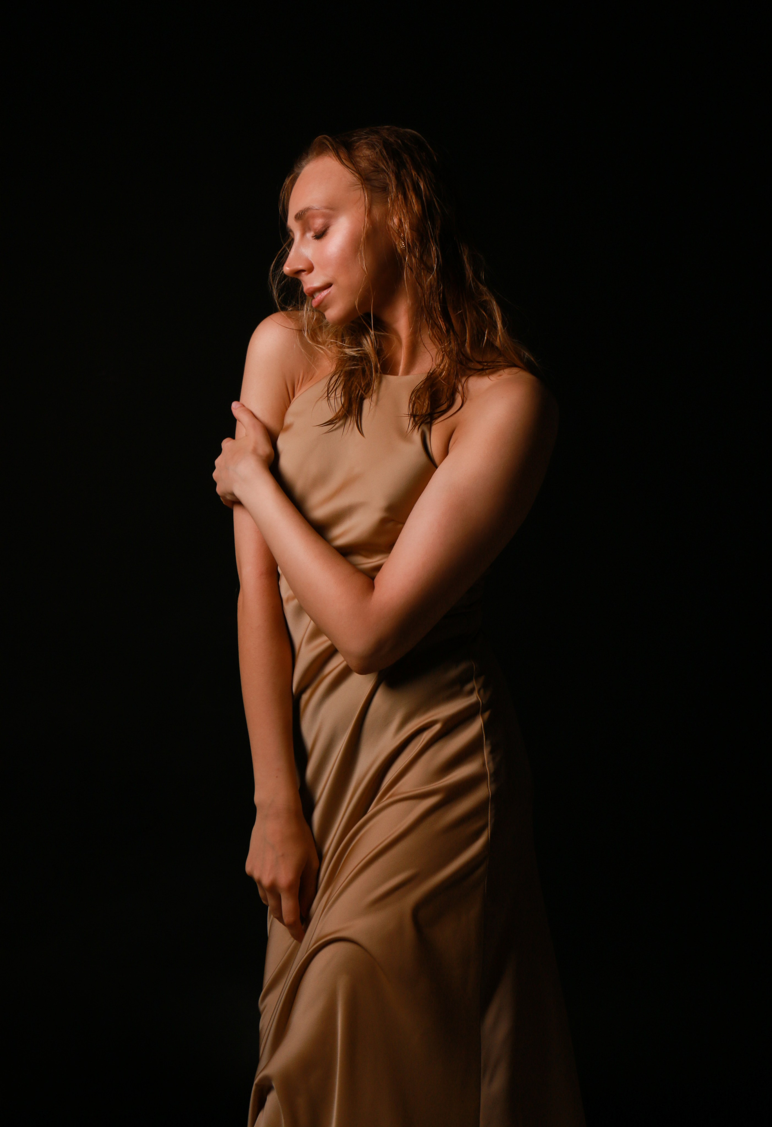 GOLDEN. Любовь Моргасова [LU SPRING]: Фотограф и куратор