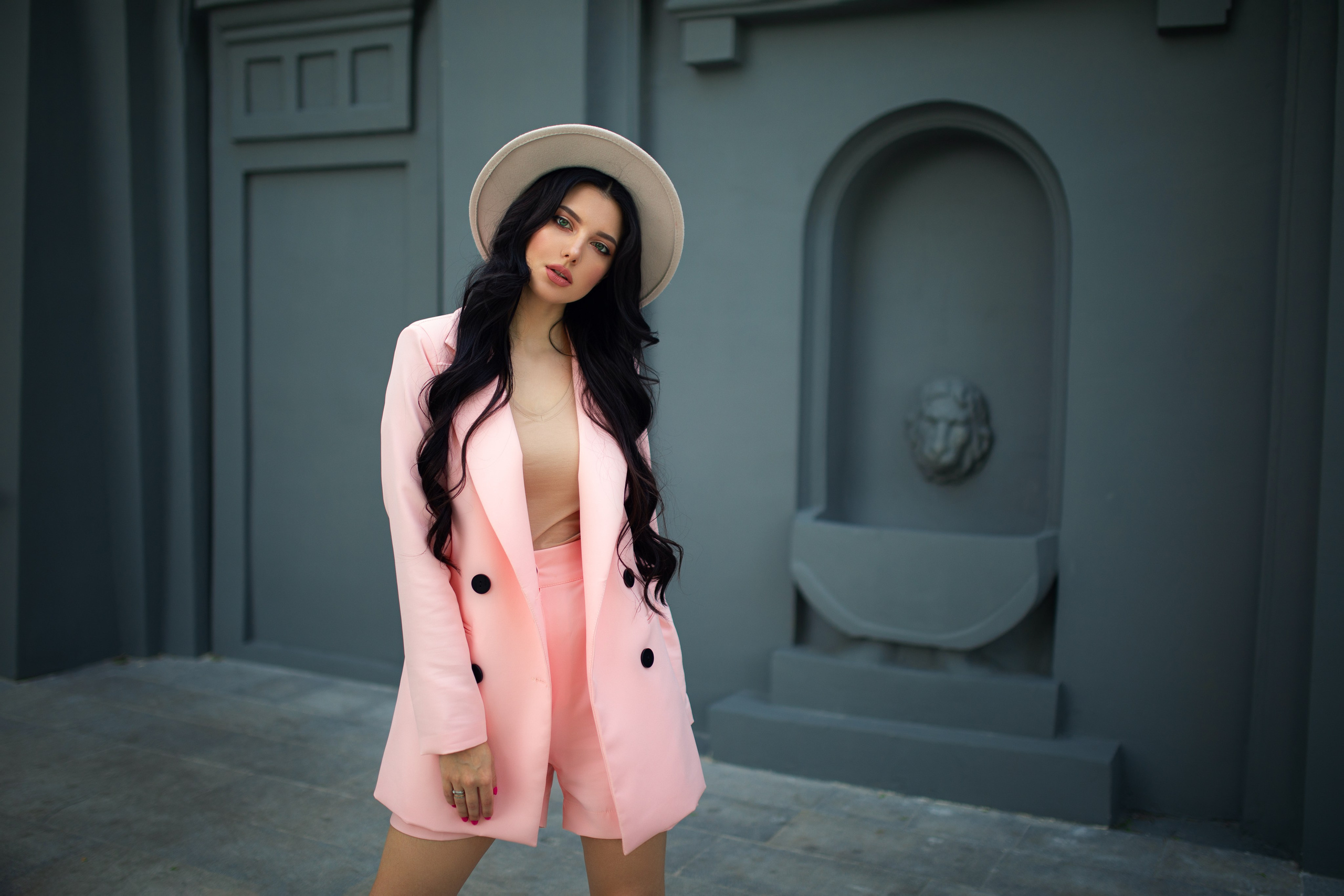 Фотосет с Кристиной в студии на циклораме и на улице города в формате для «себя»