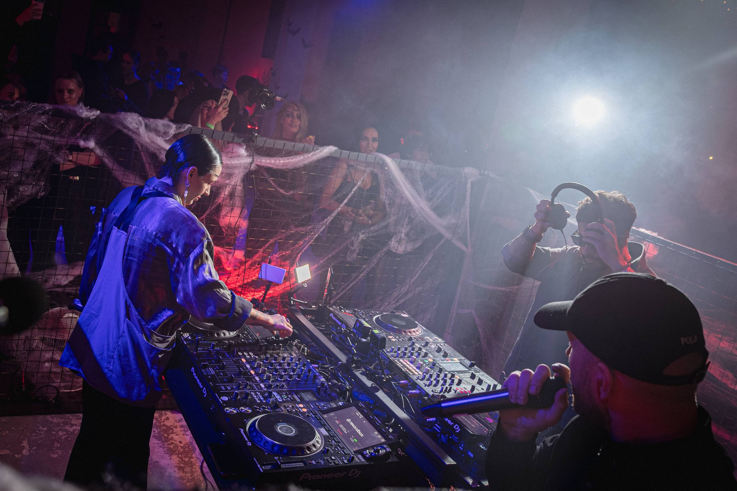 DJ. Мастерская для создания имиджа от BenSami в Санкт-Петербурге и Москве