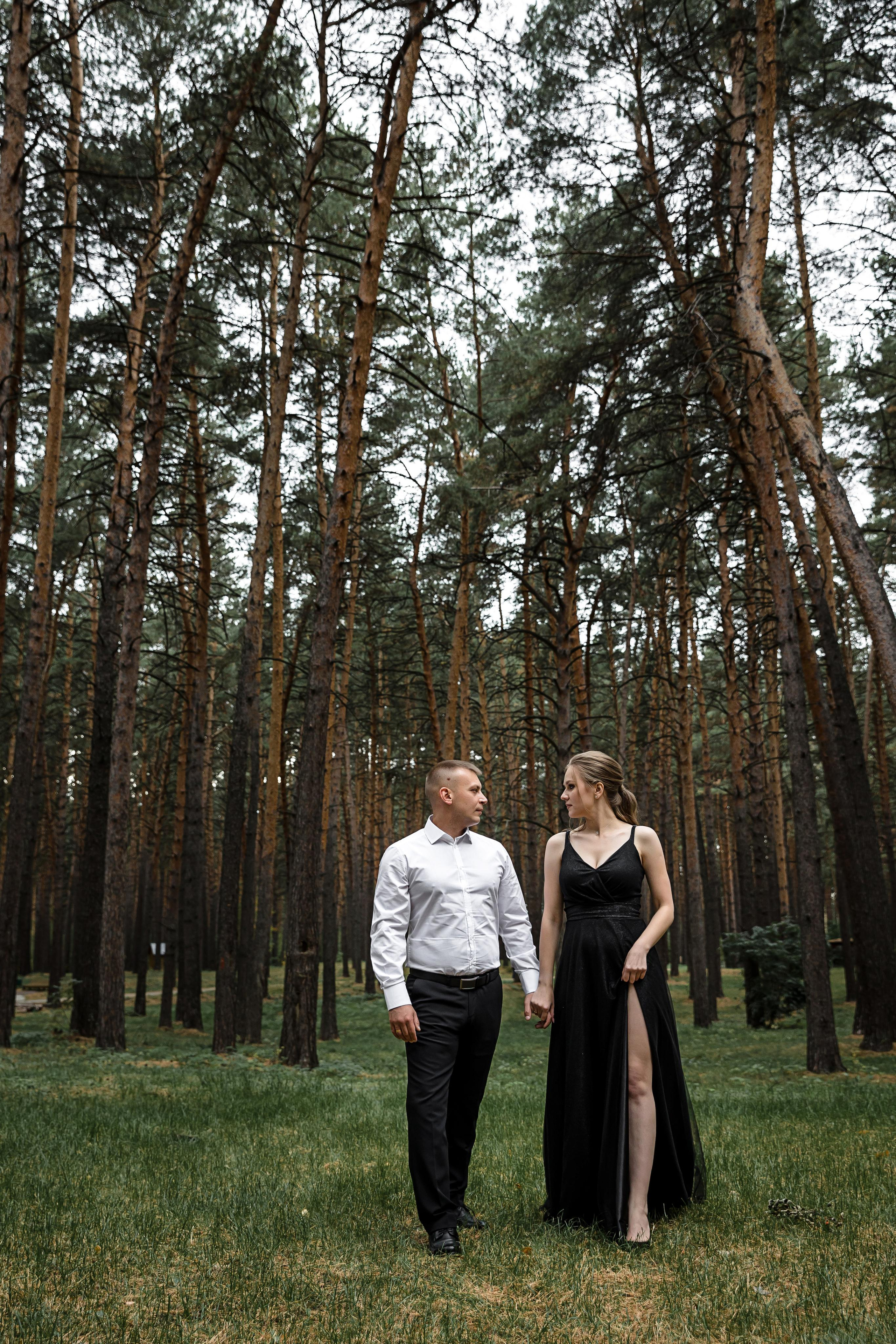 В черном (1 час прогулки). Свадебный и семейный фотограф в Новосибирске Юлия Герасимчук