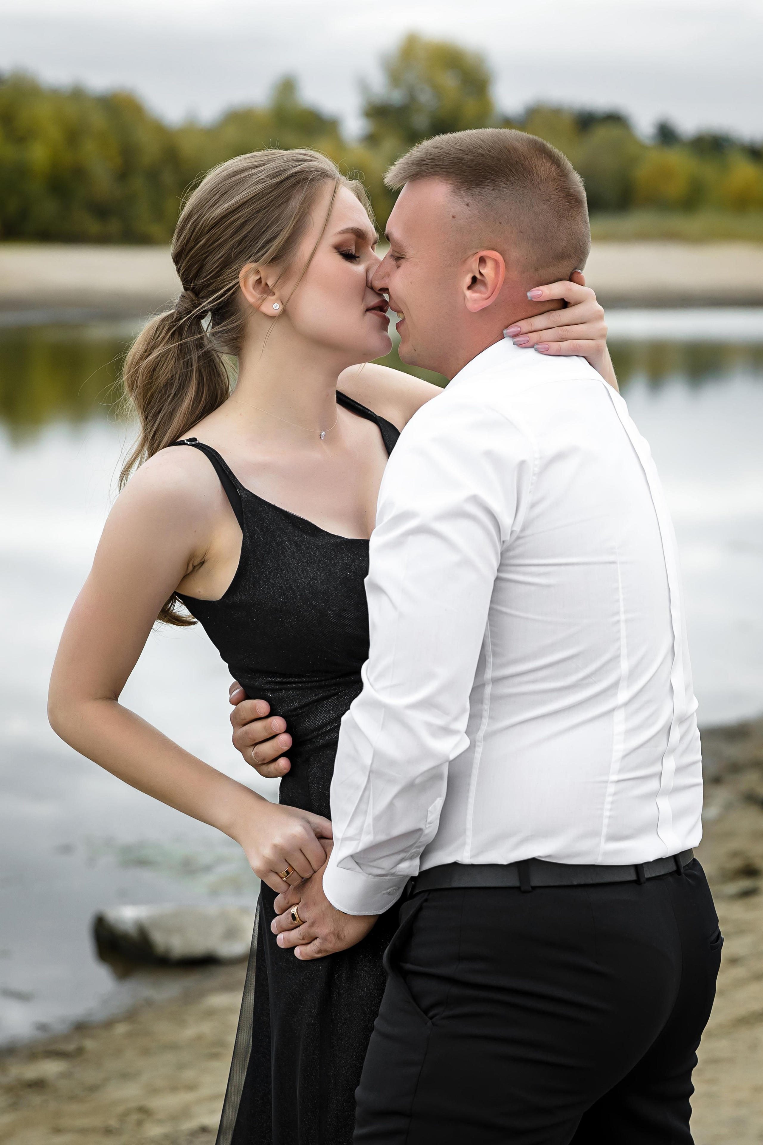 В черном (1 час прогулки). Свадебный и семейный фотограф в Новосибирске Юлия Герасимчук