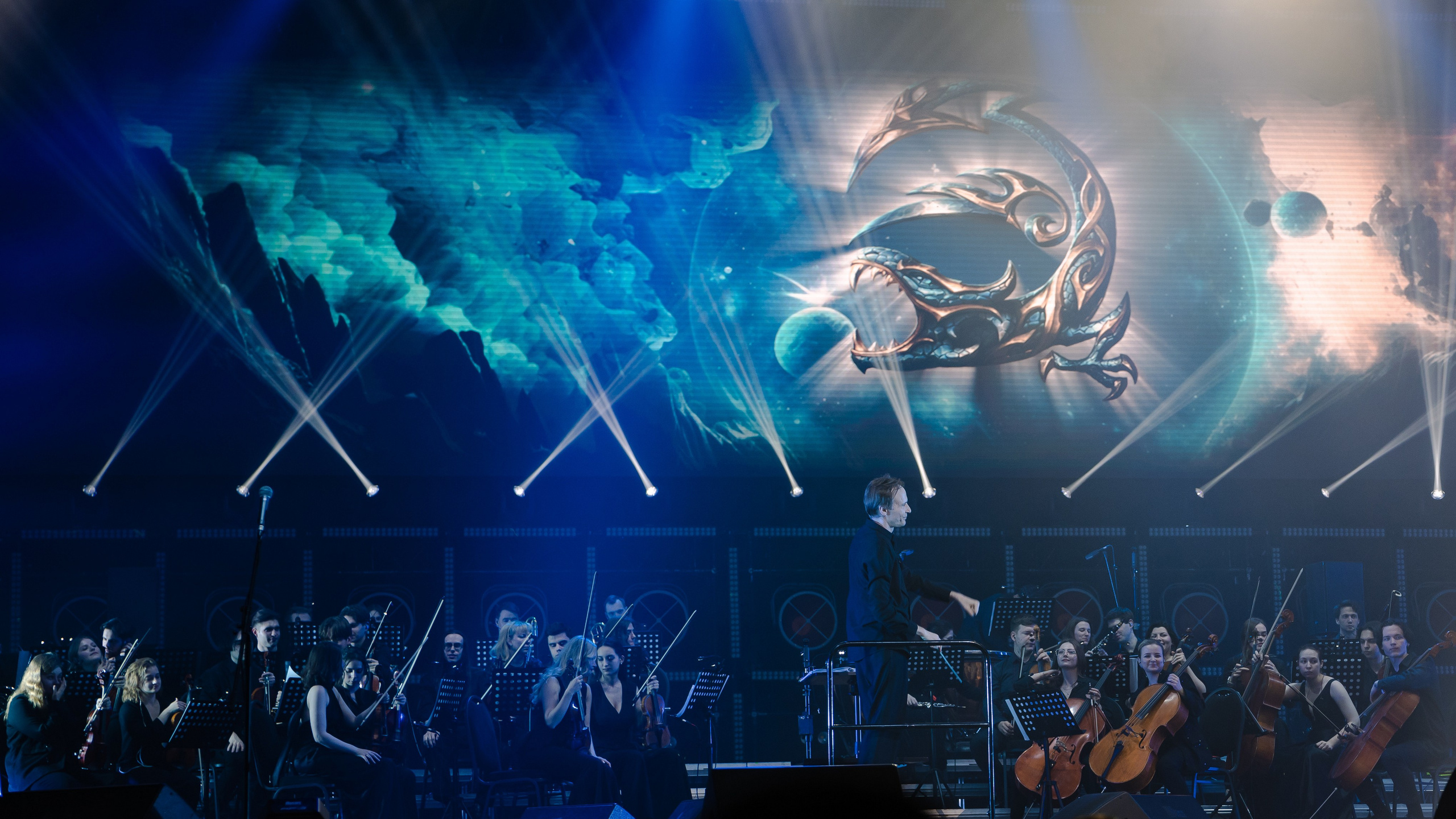 Эпидемия. Симфоническая рукопись. Москва. Фотограф. г. Южно-Сахалинск. Олег Толстов