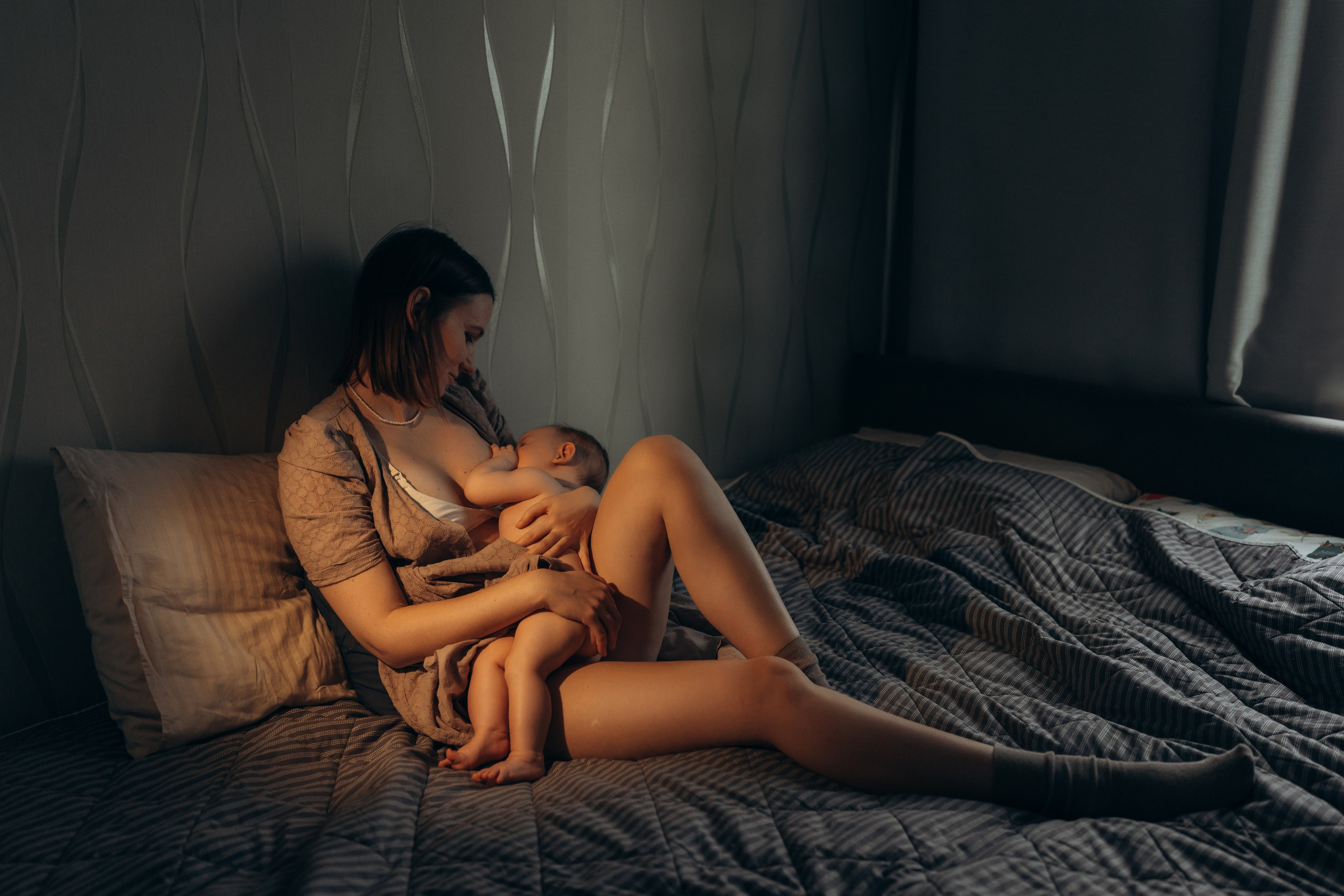 Домашняя фотосессия мамы и дочки. Детский, семейный и ньюборн фотограф в Москве Юлия Шуарт