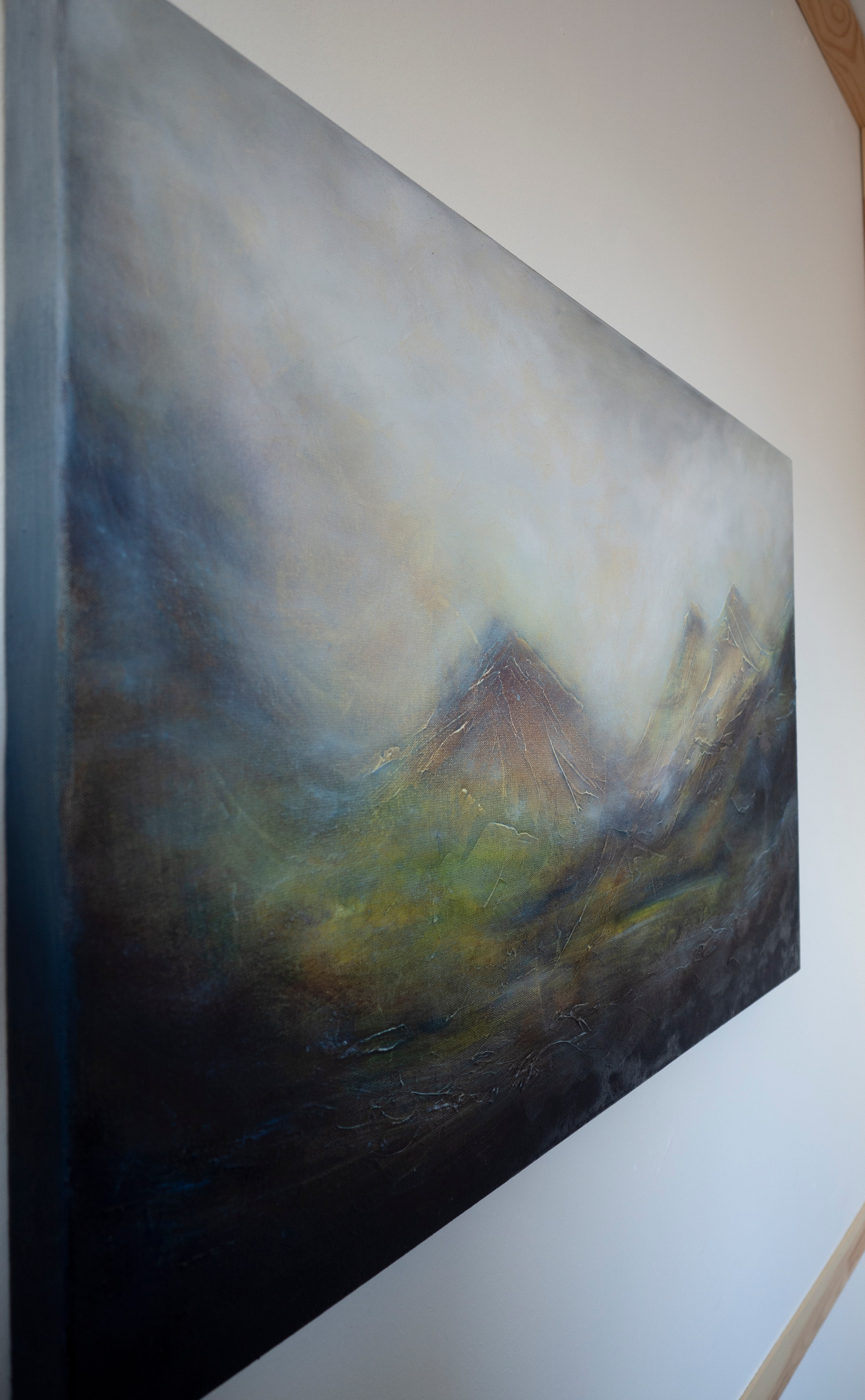 Oil painting depicting the Scottish highlands with misty foreground. Pavel Korshun — Contemporary painter. Original abstract painting