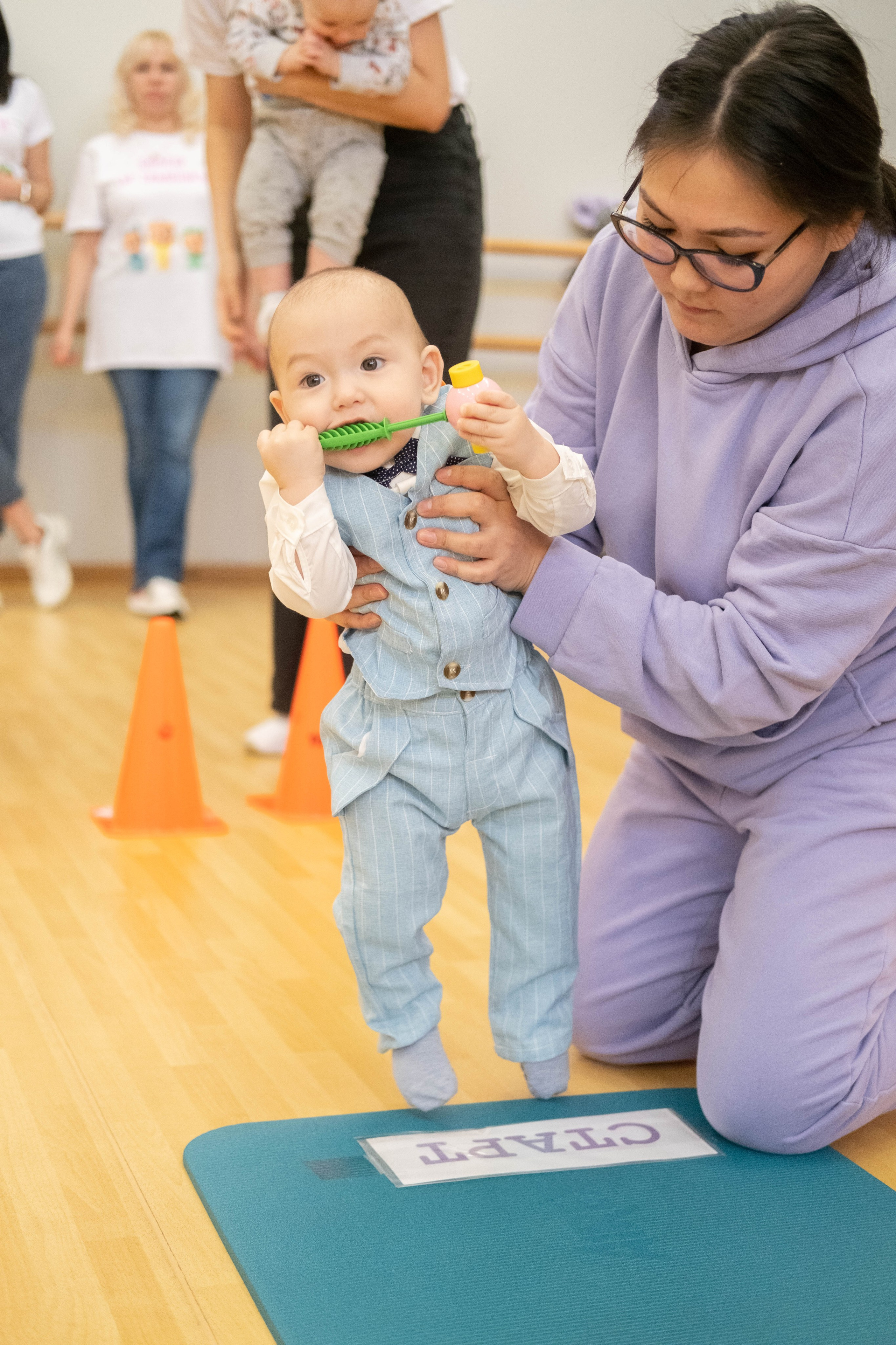 Чемпионат ползунков (репортажная). Фотограф Елена Дегтярева. Семейная, детская и школьная фотография в Тюмени. Яркие и живые снимки, которые сохранят историю вашей семьи