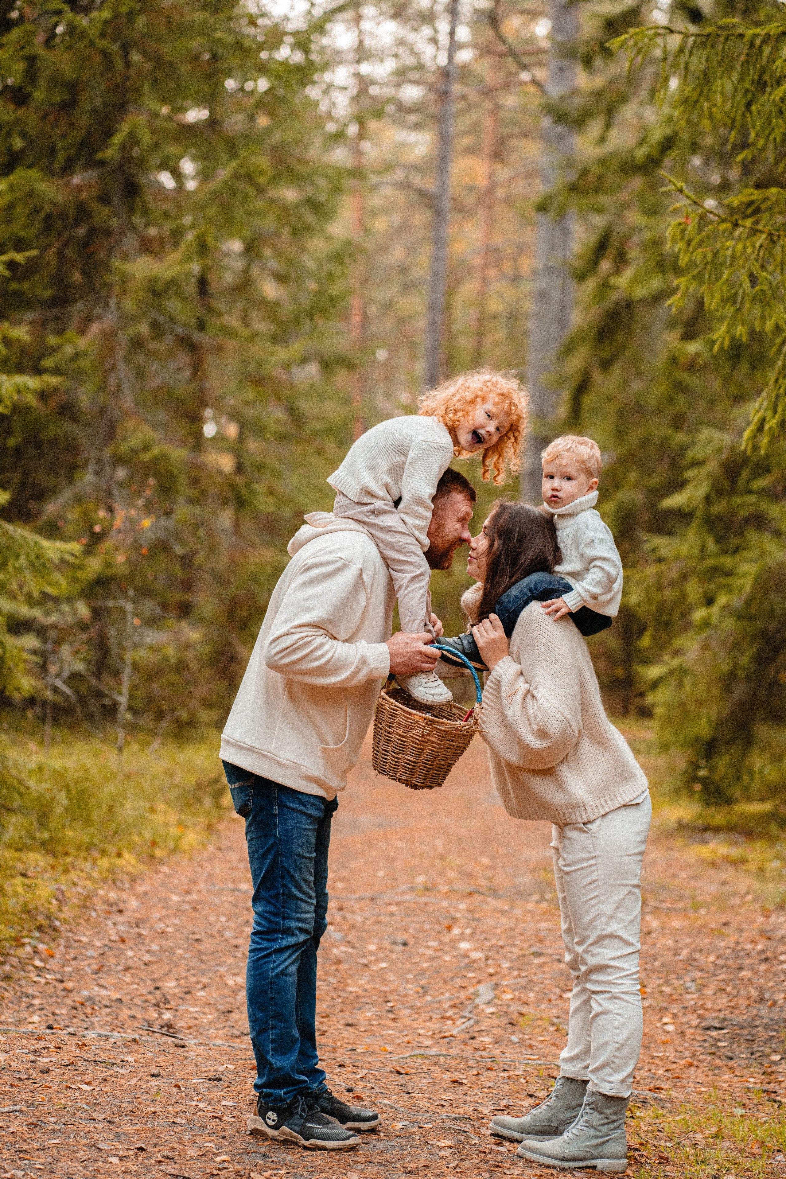Осенью в лесу!. Бренд и контентные фотосессии, портреты и лавстори в Санкт-Петербурге