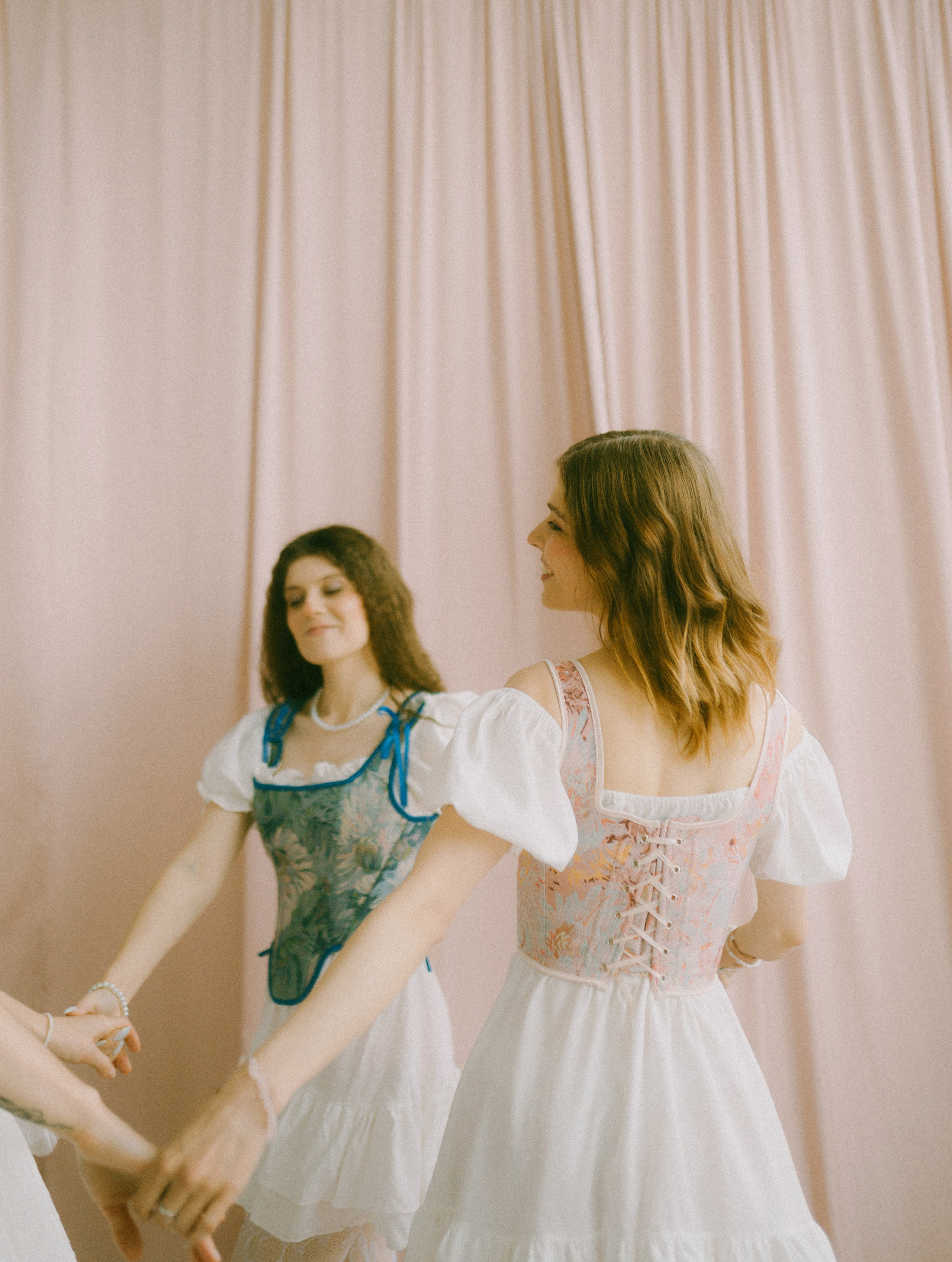 Ксюша, Леона и Василиса. Портретный фотограф в Москве Ефанова Ульяна. Женский портрет