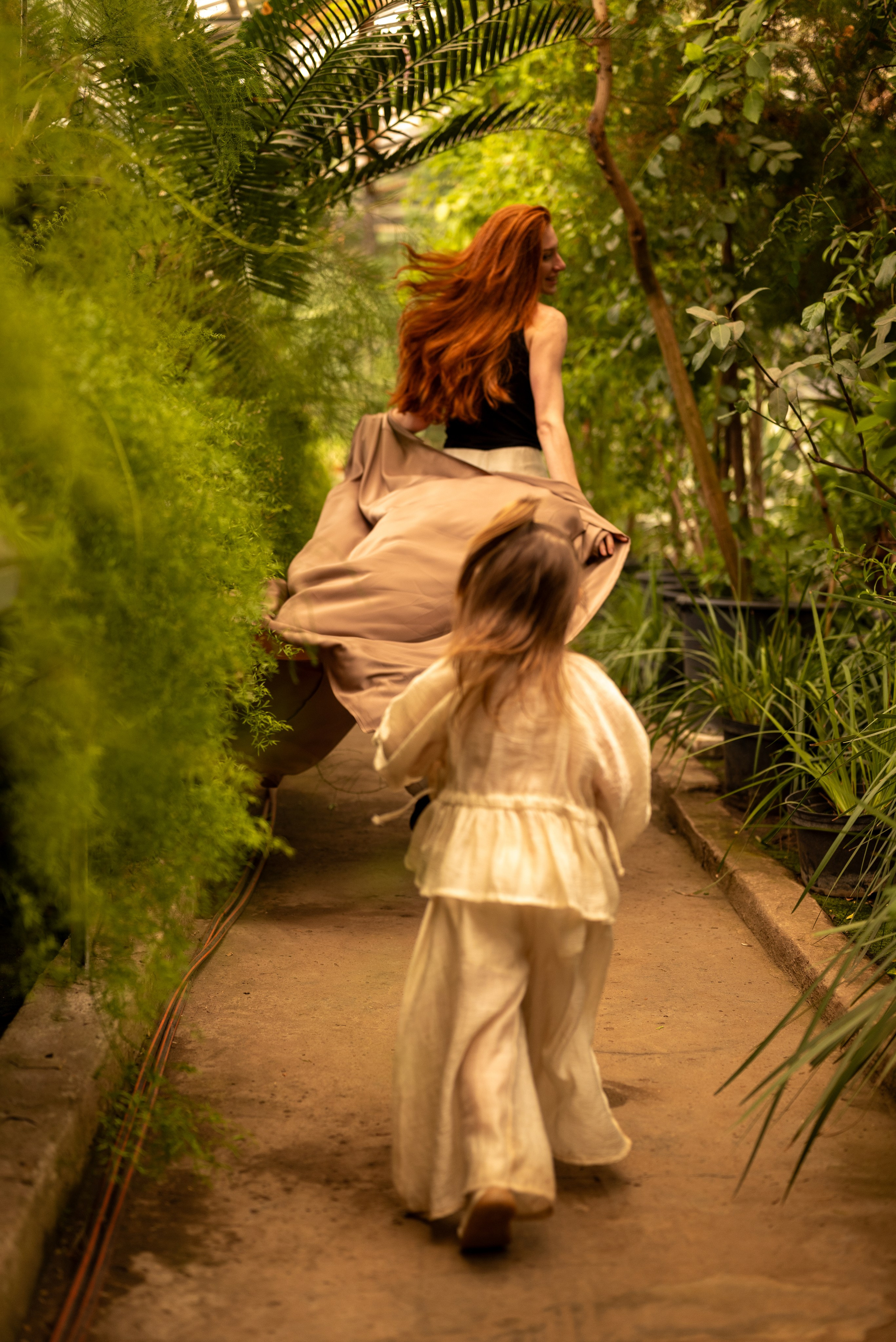 Маргарита и Кира. Ботанический сад. Семейный фотограф в Москве Дарья Пузикова