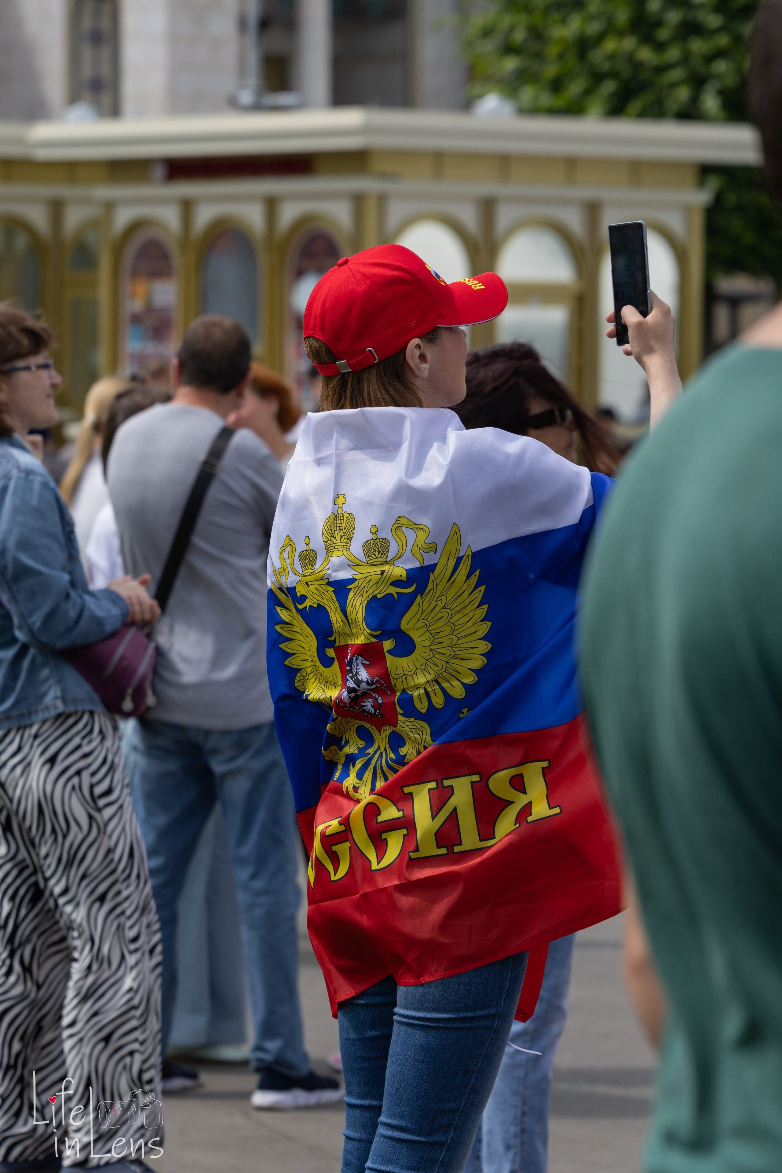 ВДНХ. День России. Фотограф, получающий удовольствие от своей работы