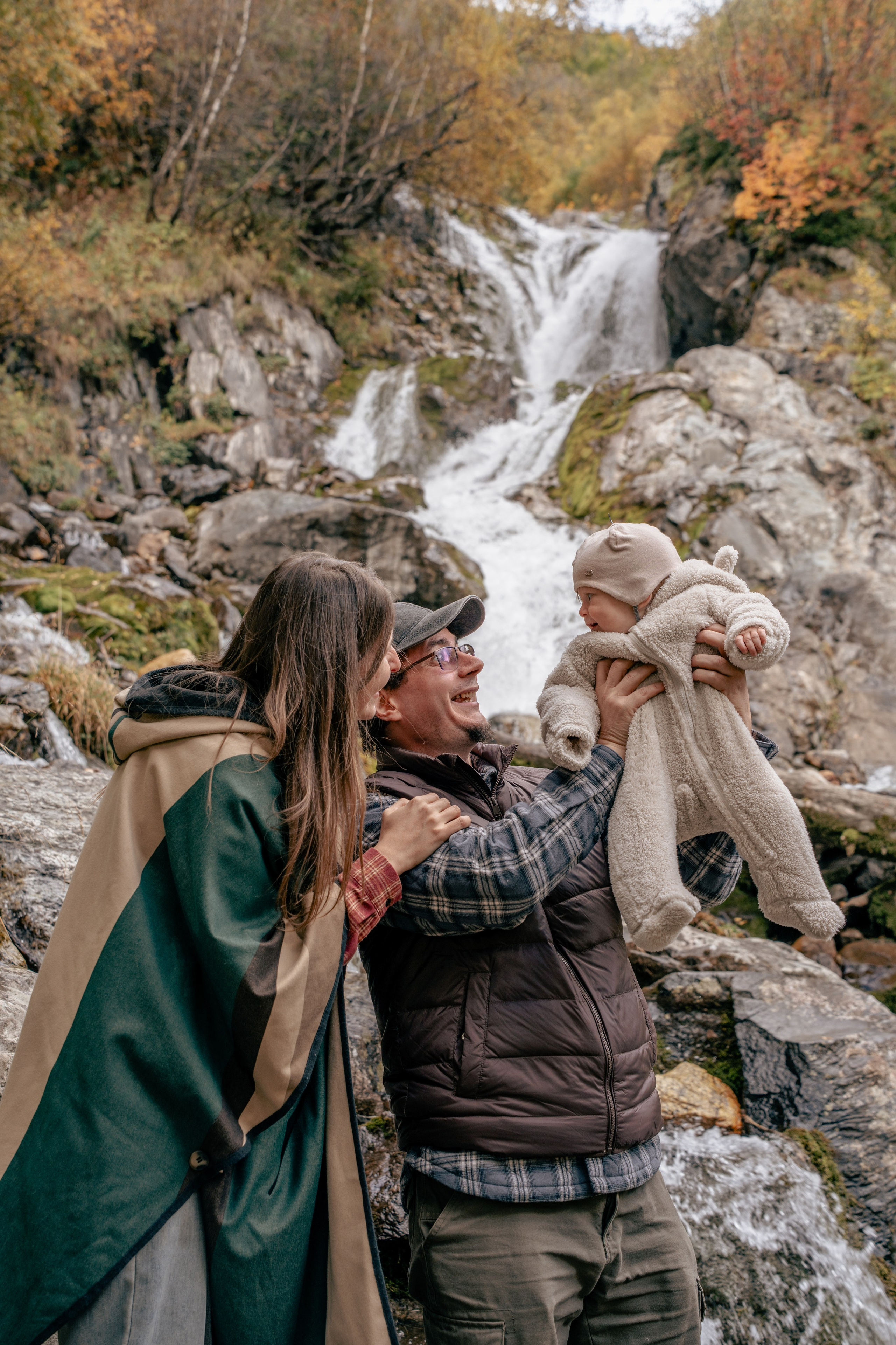 Семейная фотосессия в Домбае. Фотограф КМВ|ГОРЫ Пятигорск Железноводск Ессентуки Кисловодск Домбай Архыз Эльбрус