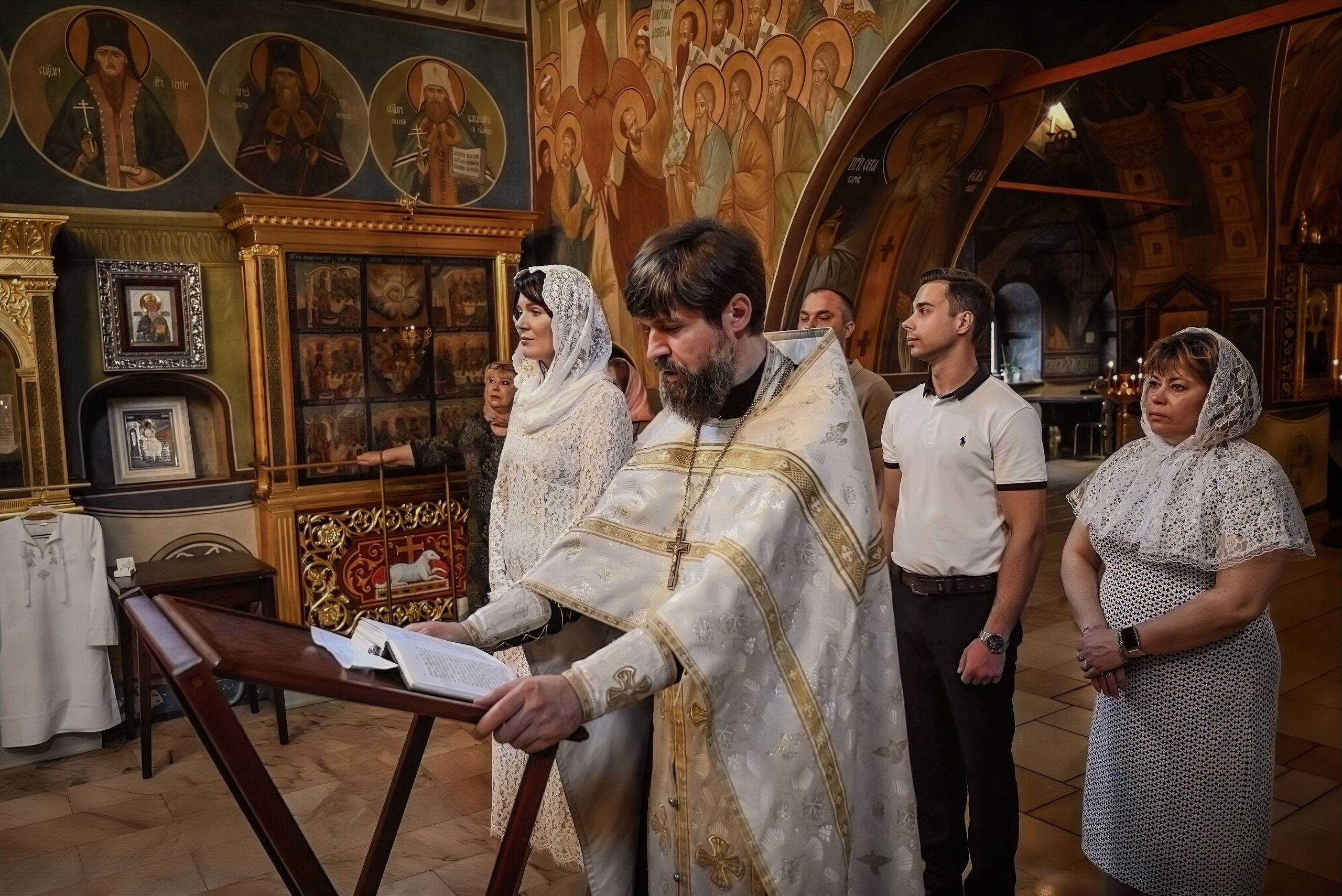 Крещение Арбат мама Ксения. Семейный и детский фотограф Москва