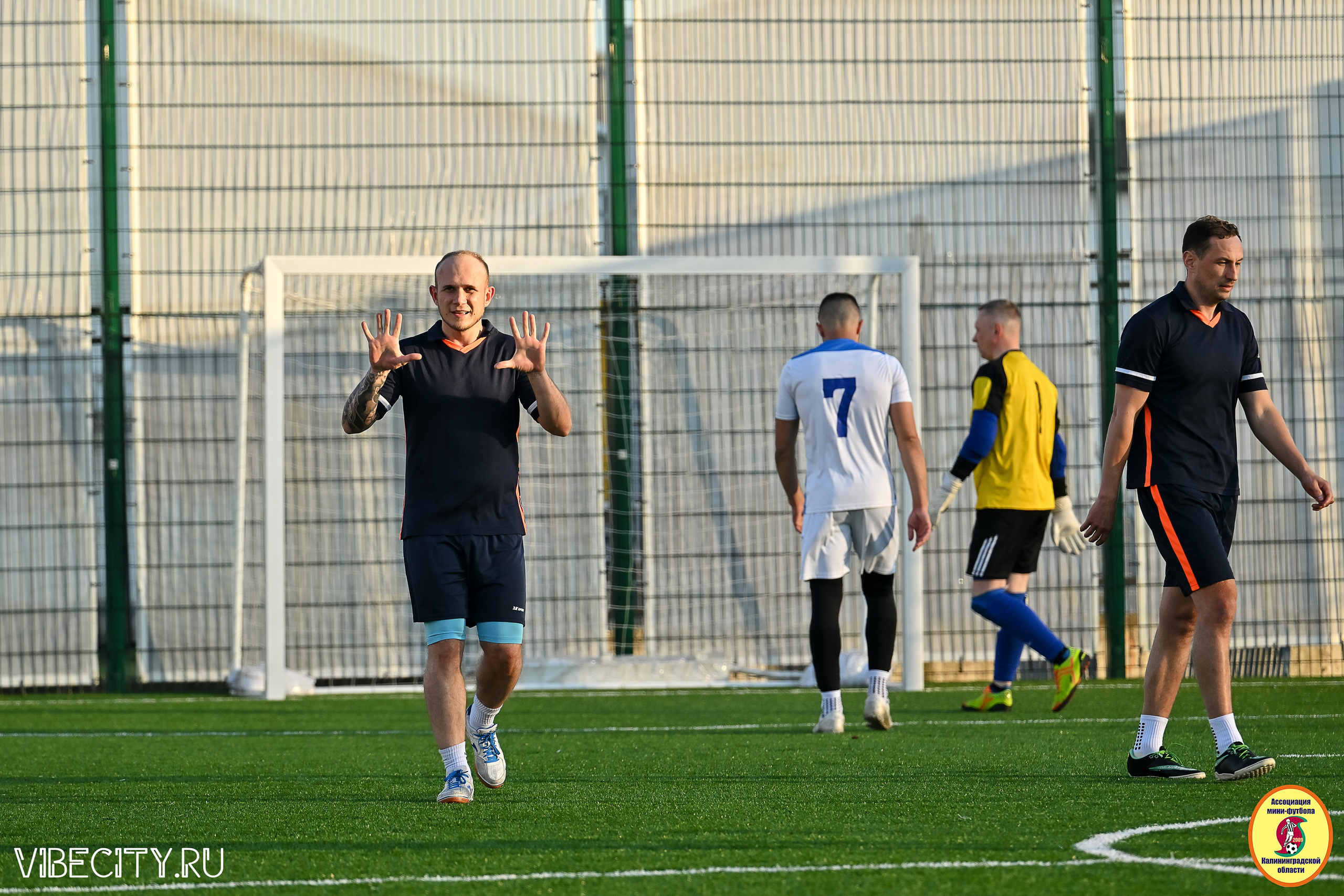 ИГРЫ МИНИ-ФУТБОЛЬНОЙ И КОРПОРАТИВНОЙ ЛИГИ. VIBECITY.RU Вайб Сити Ру Фоторепортажи Фотоотчеты Калининград