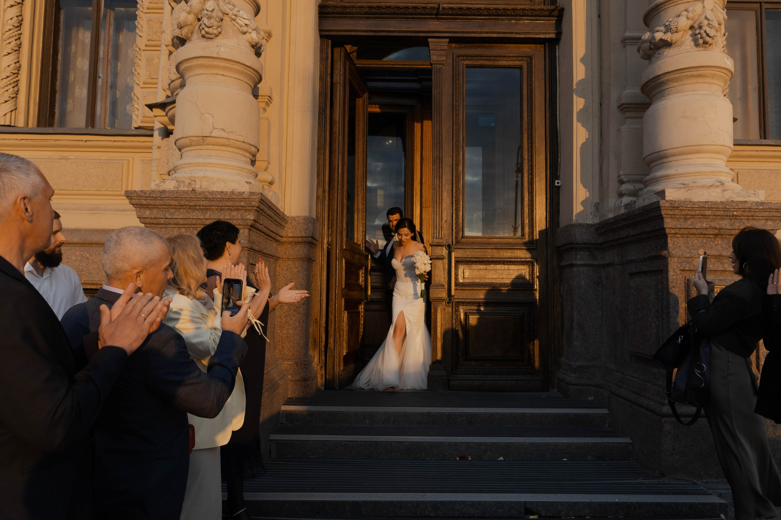 Сергей и Анна: классика в Петербурге в теплой компании близких. @dariazphoto свадебный фотограф