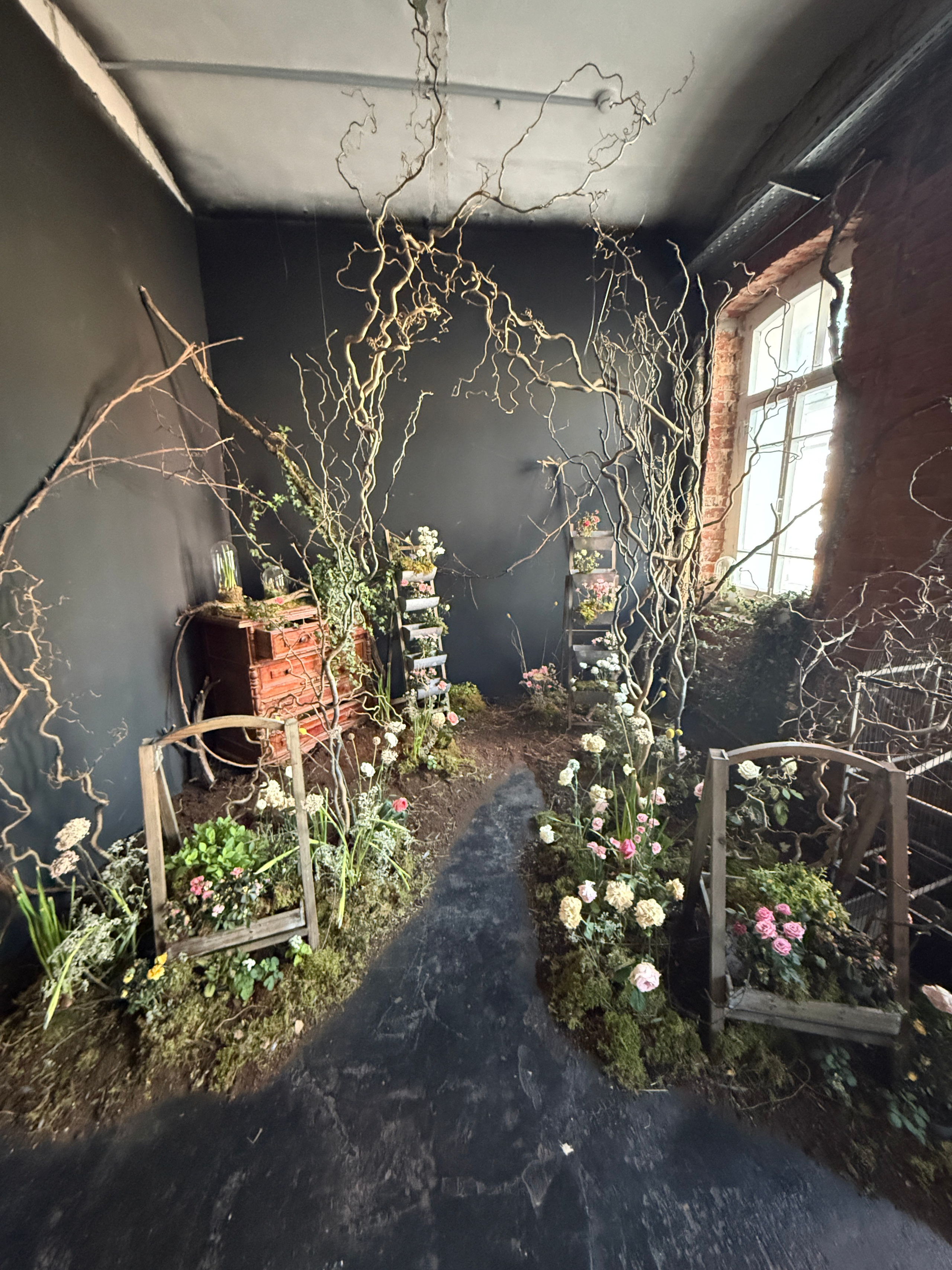 Фотостудия МОХ зал Тьма. Фотограф Настя Лев