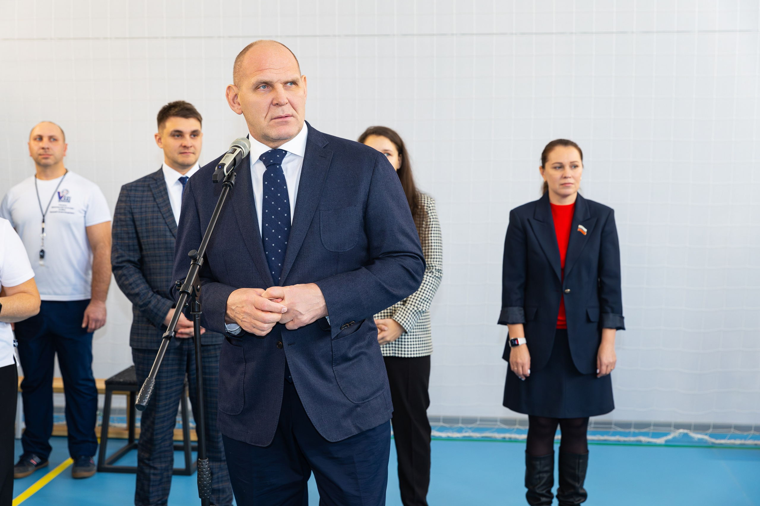 Открытия спортивного зала по вольной борьбе. В школе № 221. Фотограф Александр Поздняков  Новосибирск