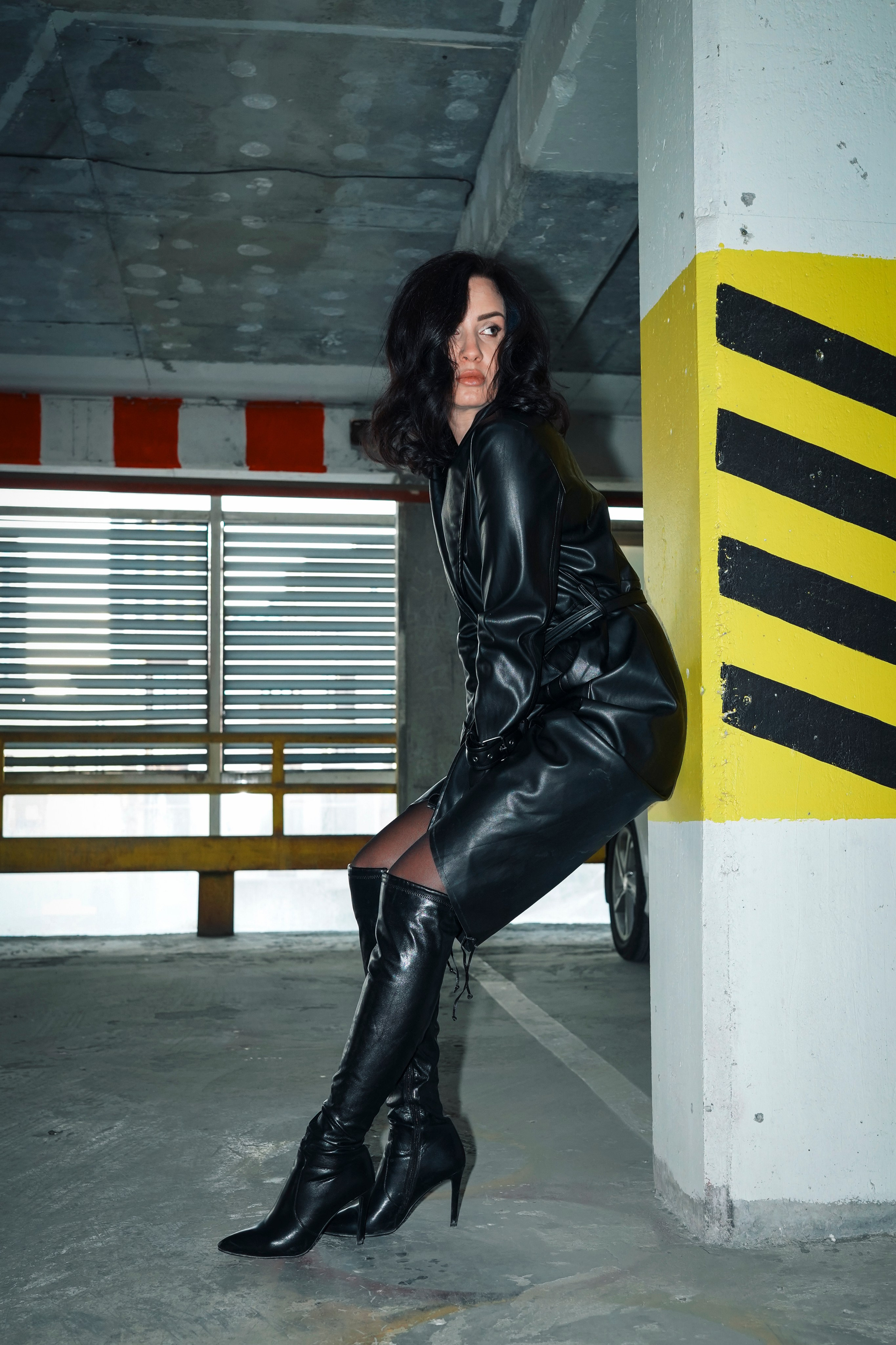 Фотосессия на парковке. Фотограф Екатерина Алексеева