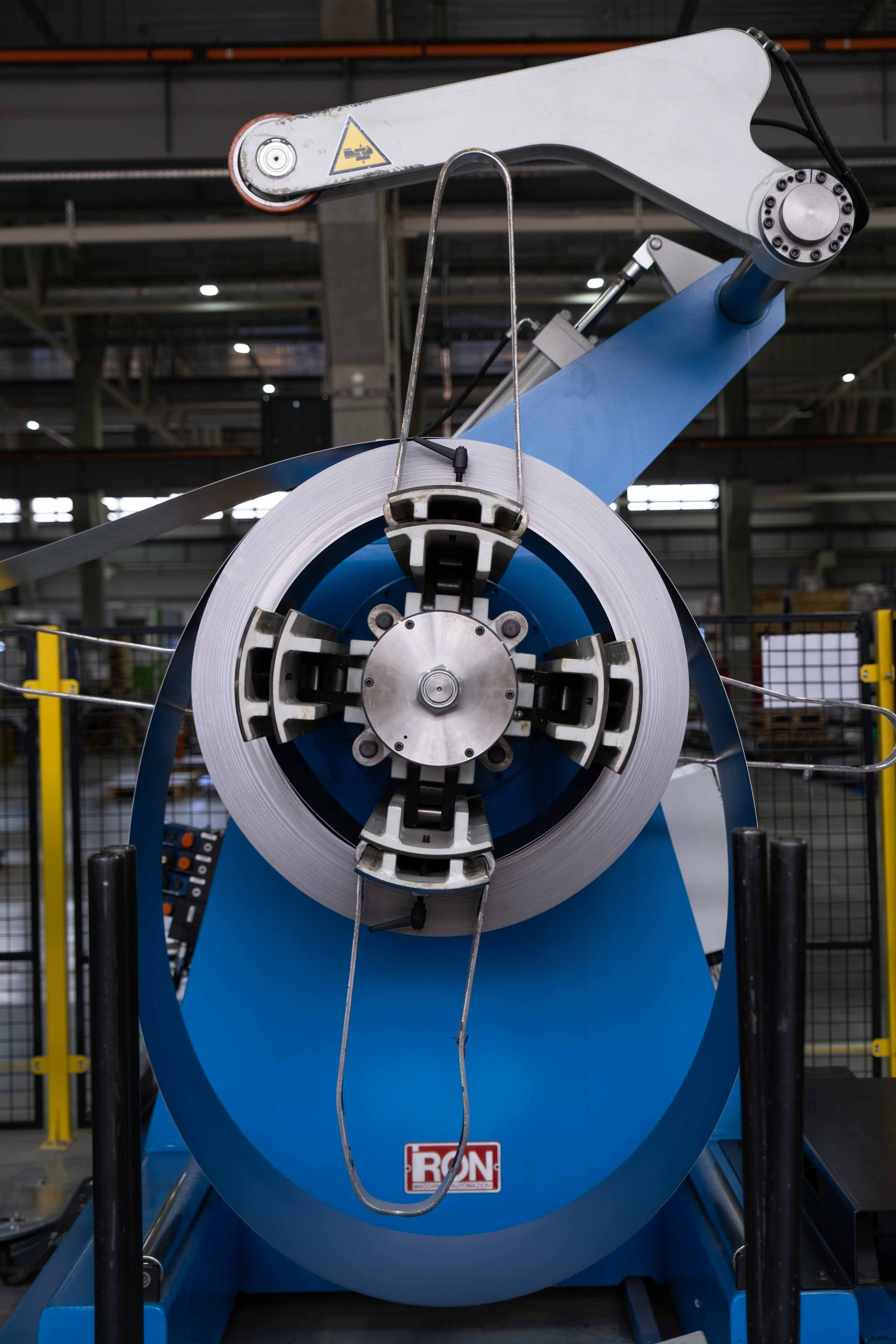 IEK — торжественное открытие производственного цеха. Фото тур