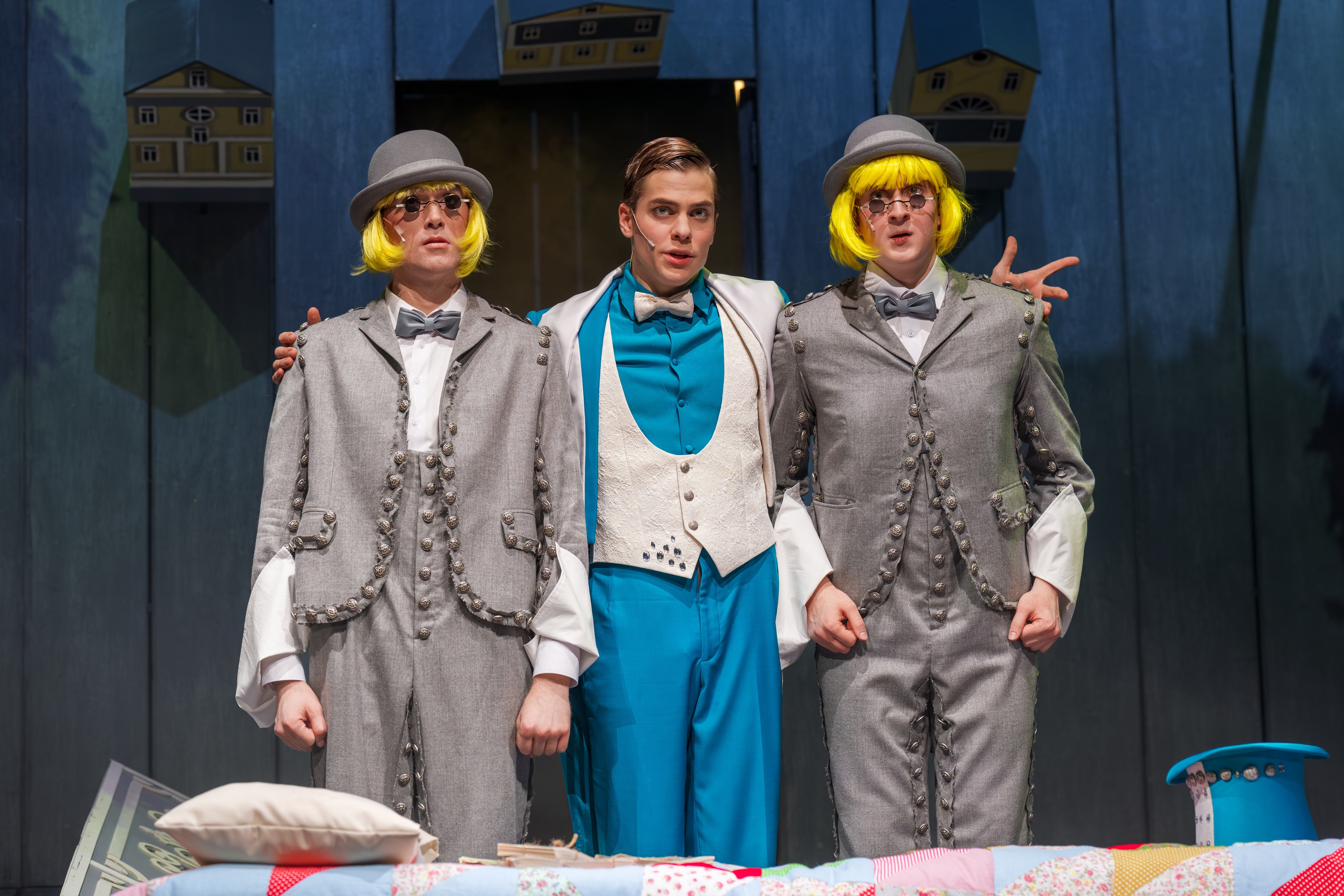 Театр Терезы Дуровой: Ревизор. Сайт фотографа Сергея Абрамова