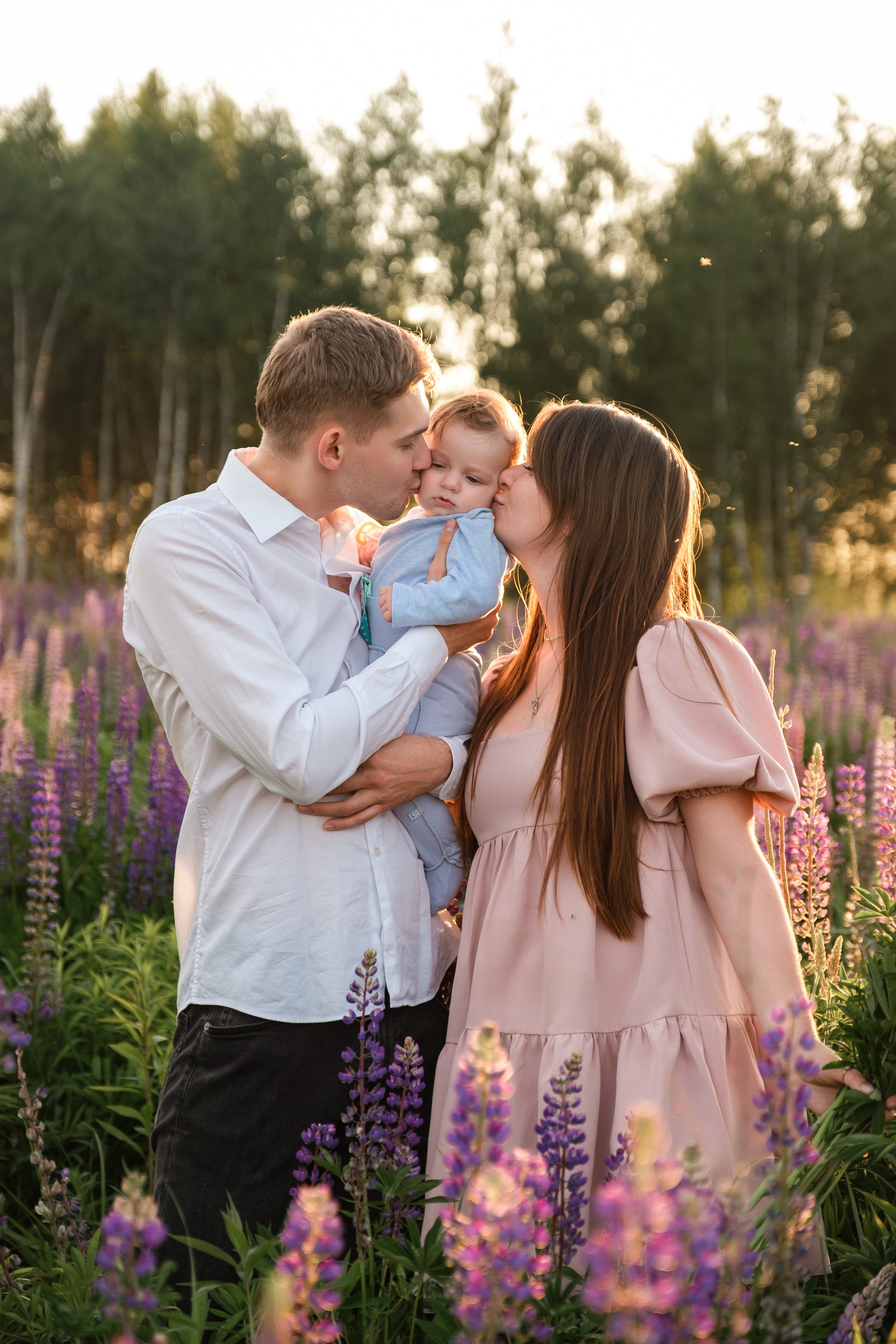 Семейная фотосессия на природе. Фотограф беременности Демочкина Елена