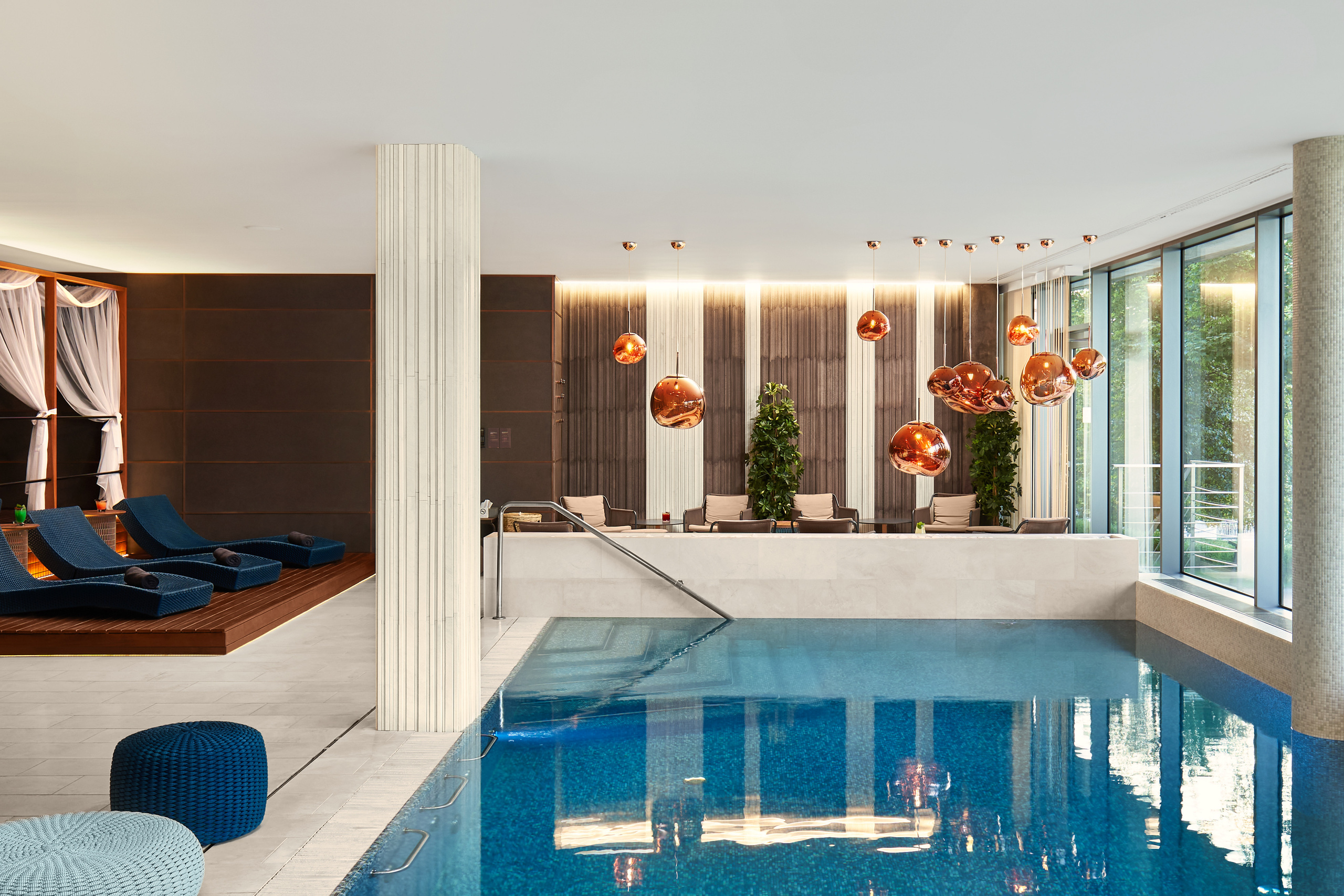 бассейн, spa, вид за окном 