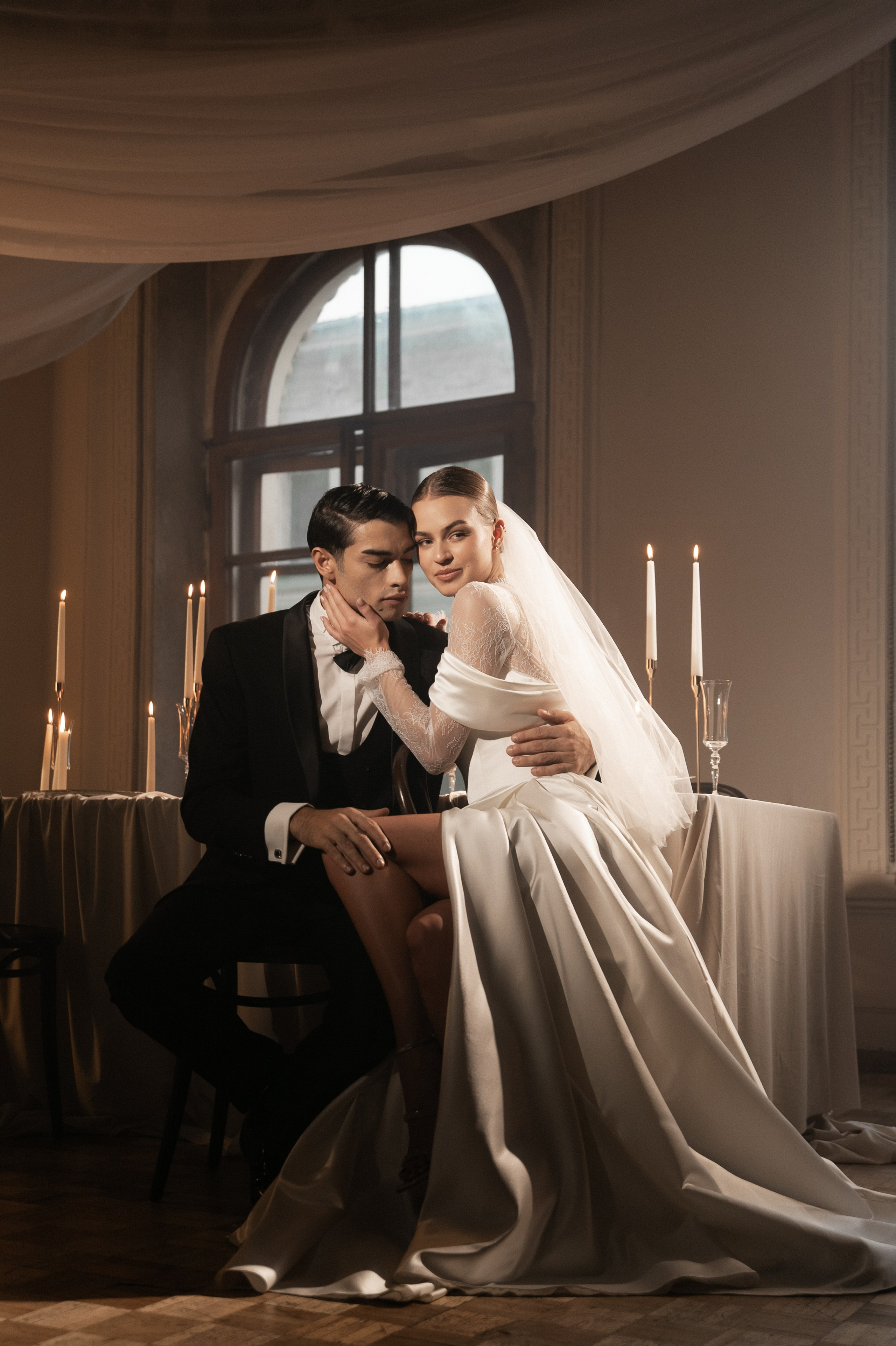 Камерный свадебный ужин при свечах в старинном особняке в фотостудии 21. Kult. Ярослава Ерина — свадебный фотограф в Москве