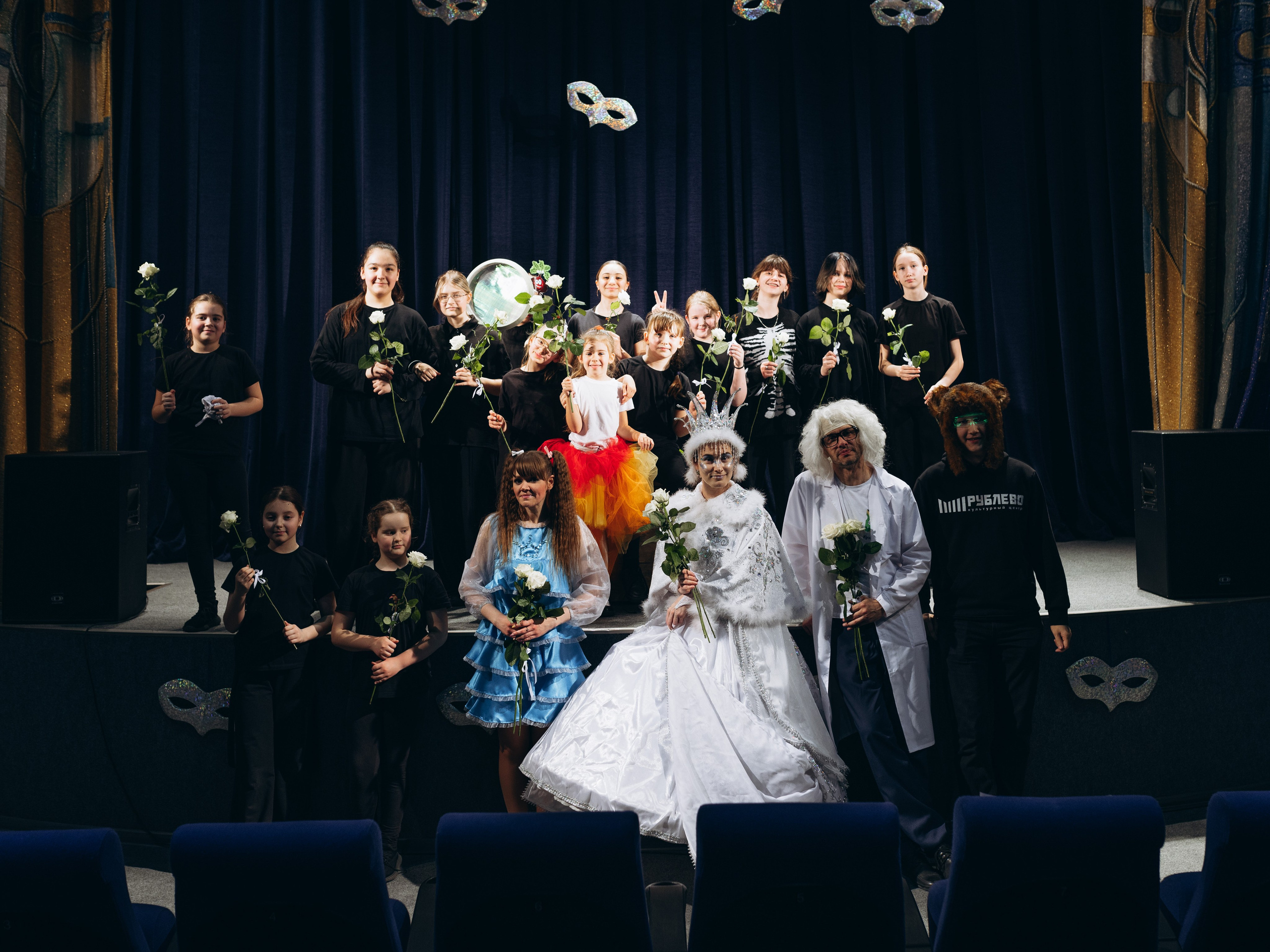 Сцена. Фотограф Людмила Оюн