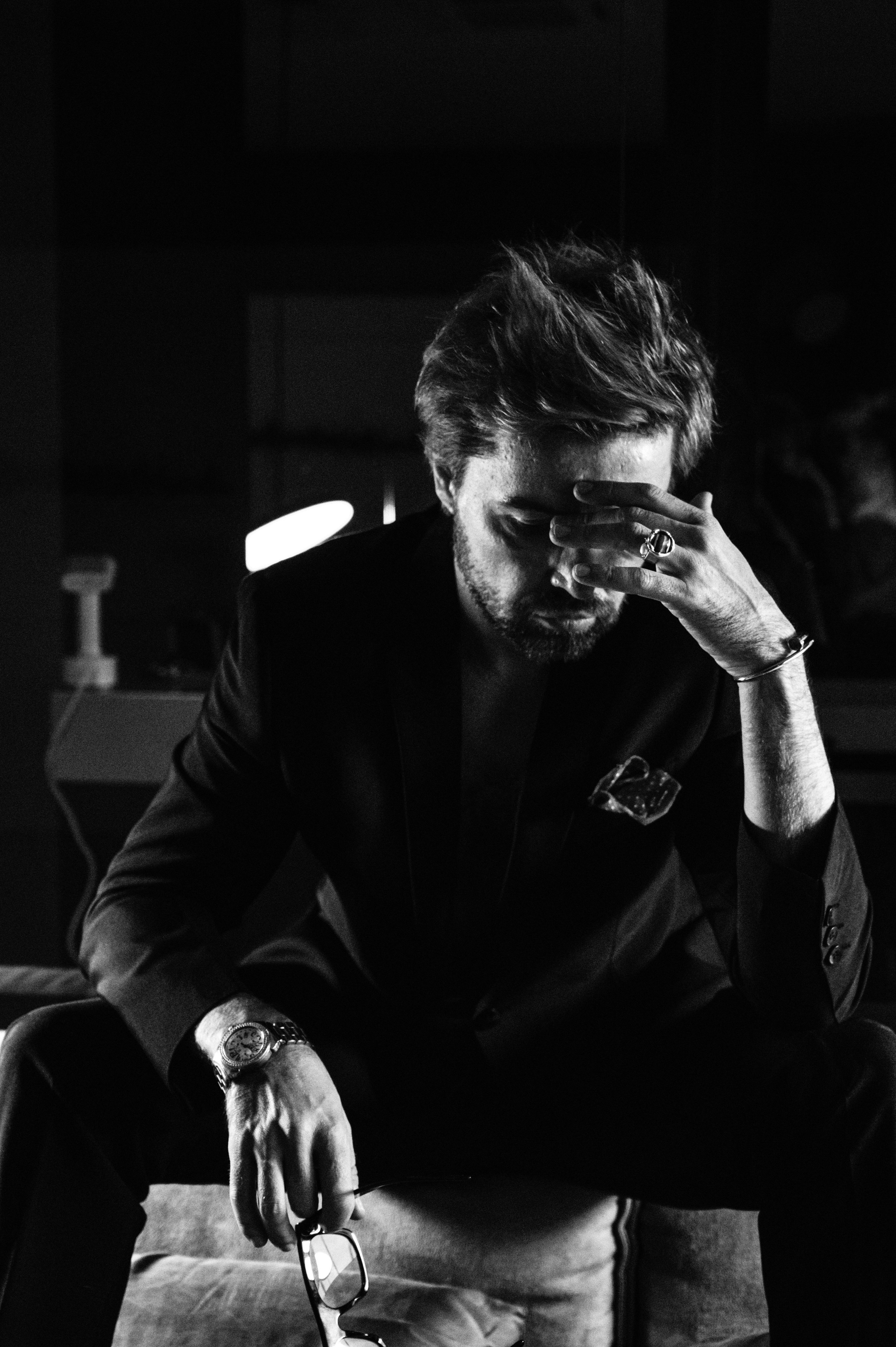 Максим. Профессиональный фотограф беременности в СПБ. Стильные фотосессии беременности в стиле минимализм и классическая фотография